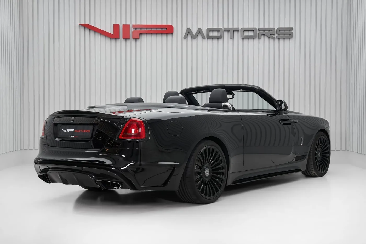 2018 Rolls-Royce Dawn angeboten von einem Fachhändler in Dubai, Vereinigte Arabische Emirate, Foto 6 von 10