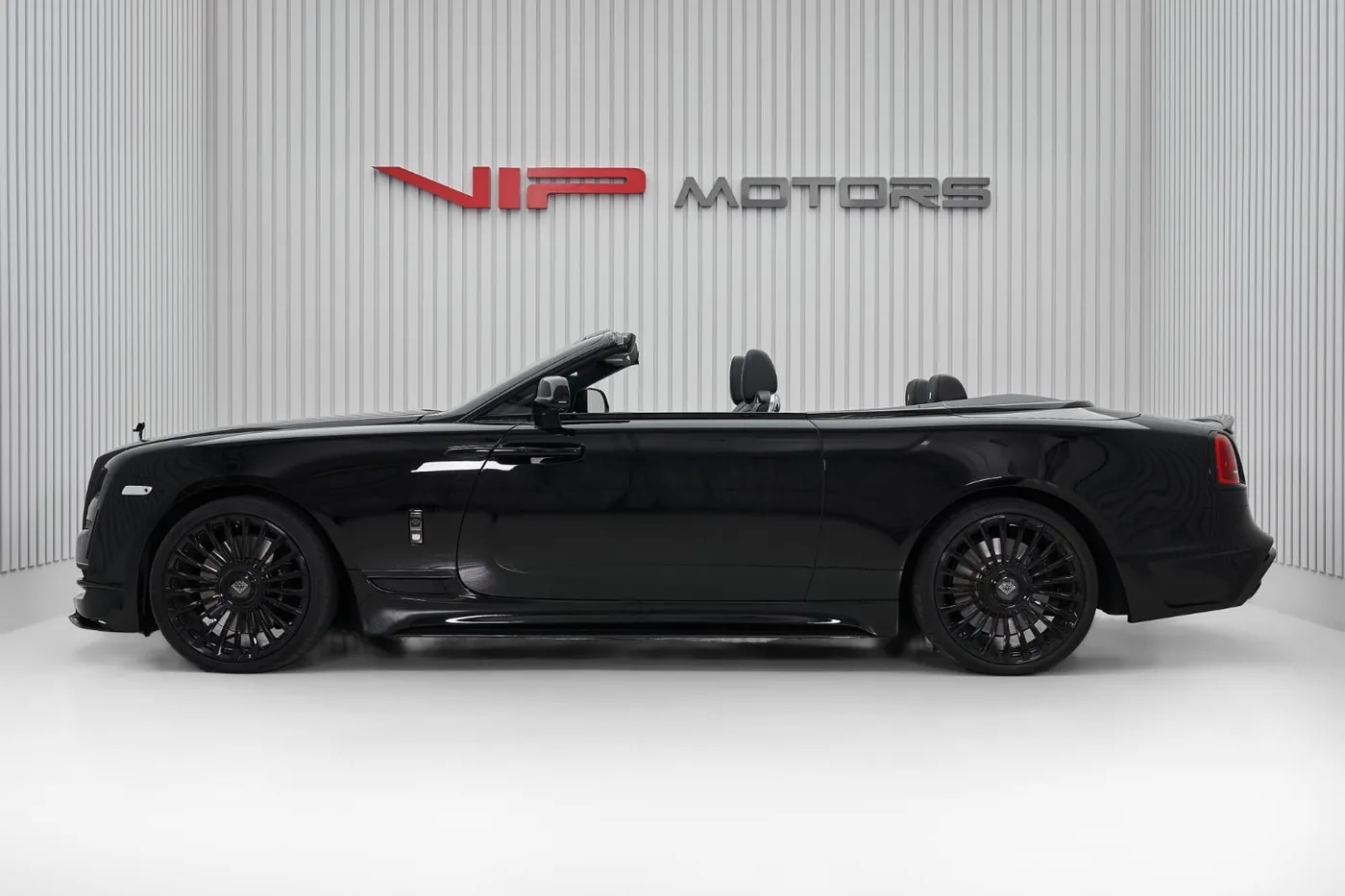 2018 Rolls-Royce Dawn angeboten von einem Fachhändler in Dubai, Vereinigte Arabische Emirate, Foto 8 von 10