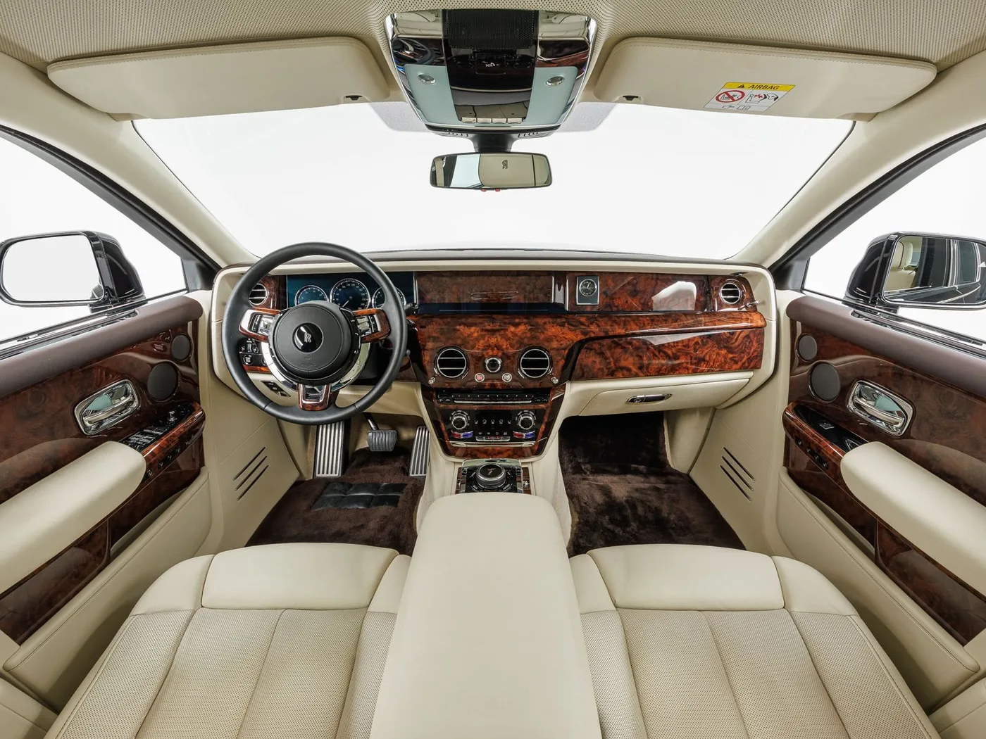 2018 Rolls-Royce Phantom offered by a specialist dealer in Böblingen, Germany, photo 12 of 15