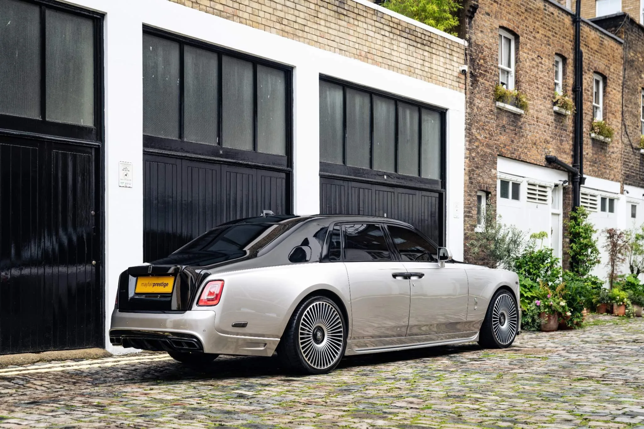 2018 Rolls-Royce Phantom VIII Revere, 8/30