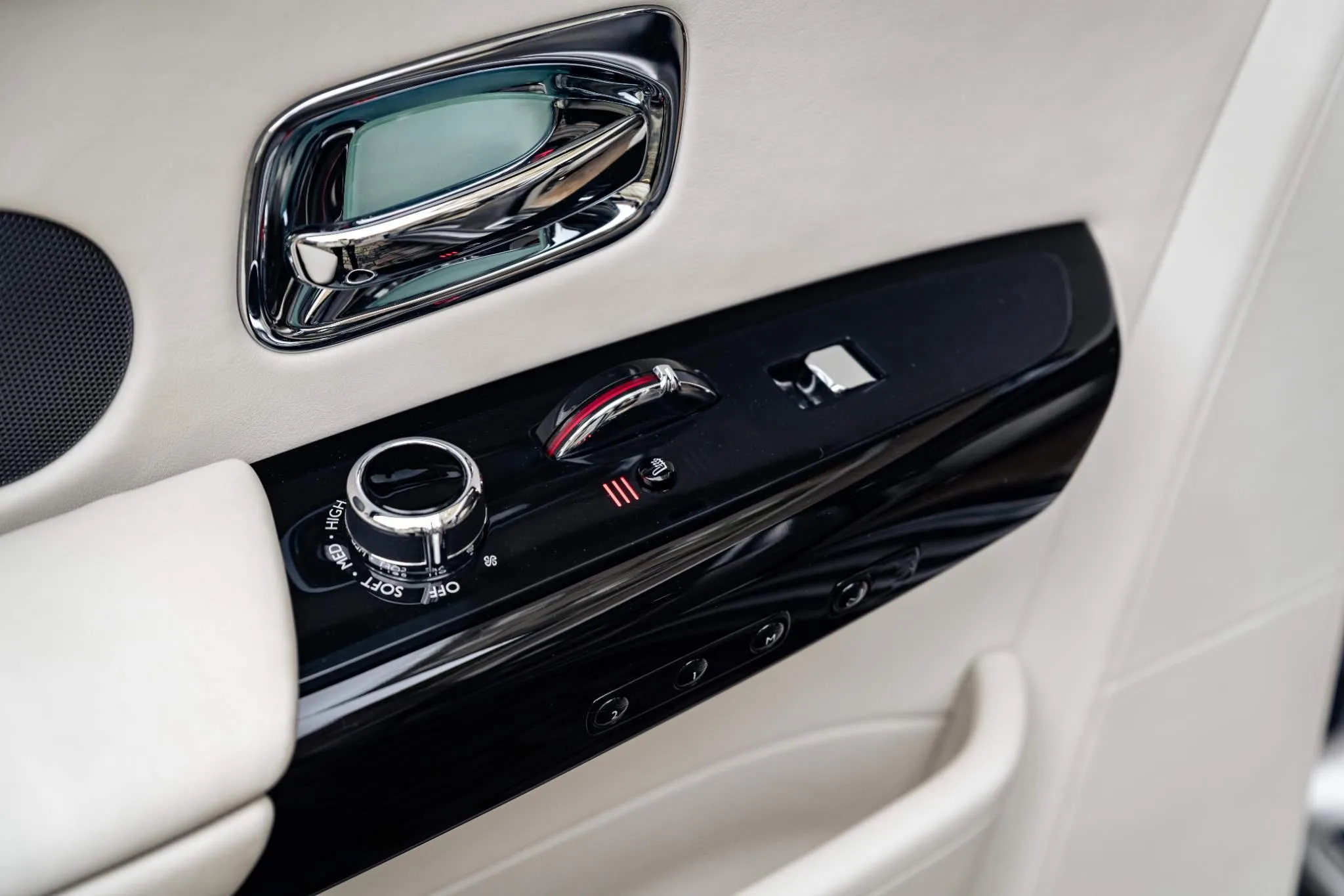 2018 Rolls-Royce Phantom VIII Revere, 15/30