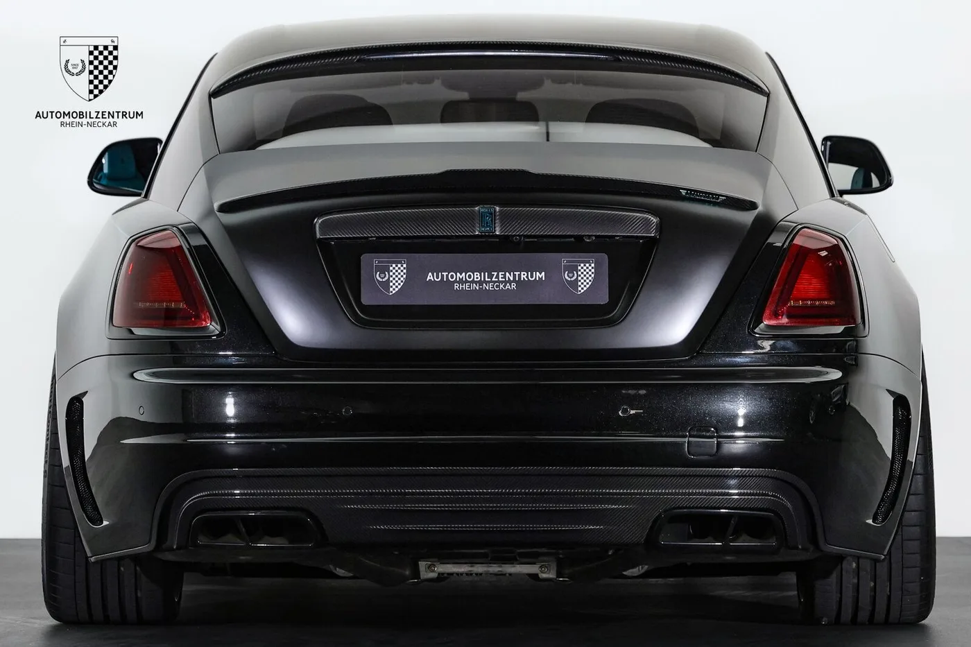 2018 Rolls-Royce Wraith Black Badge offered by a supercar dealer in Viernheim, Germany, photo 8 of 25