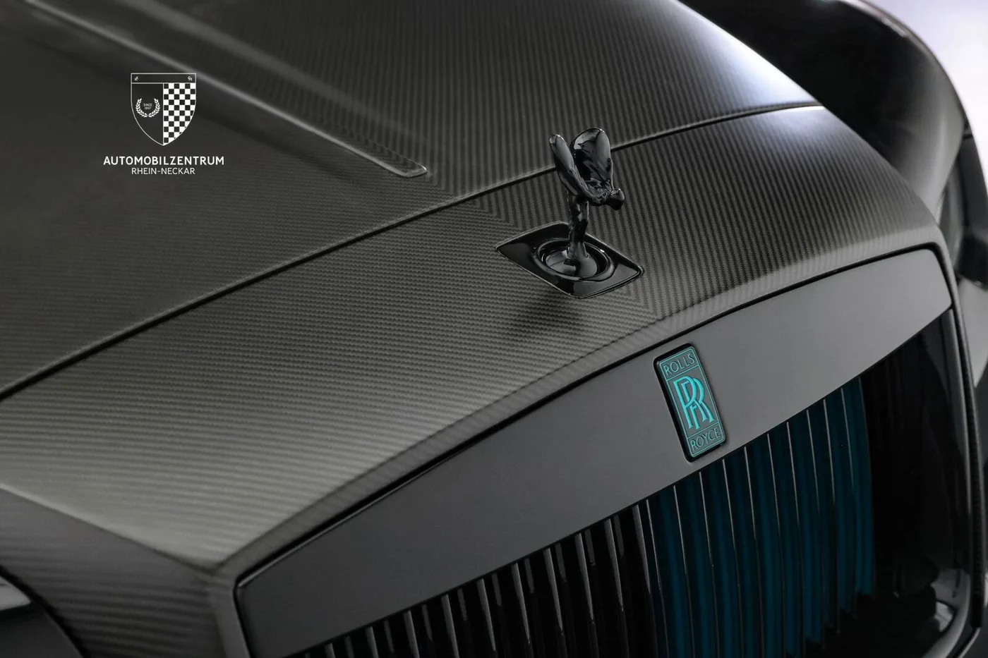 2018 Rolls-Royce Wraith Black Badge offered by a supercar dealer in Viernheim, Germany, photo 13 of 25