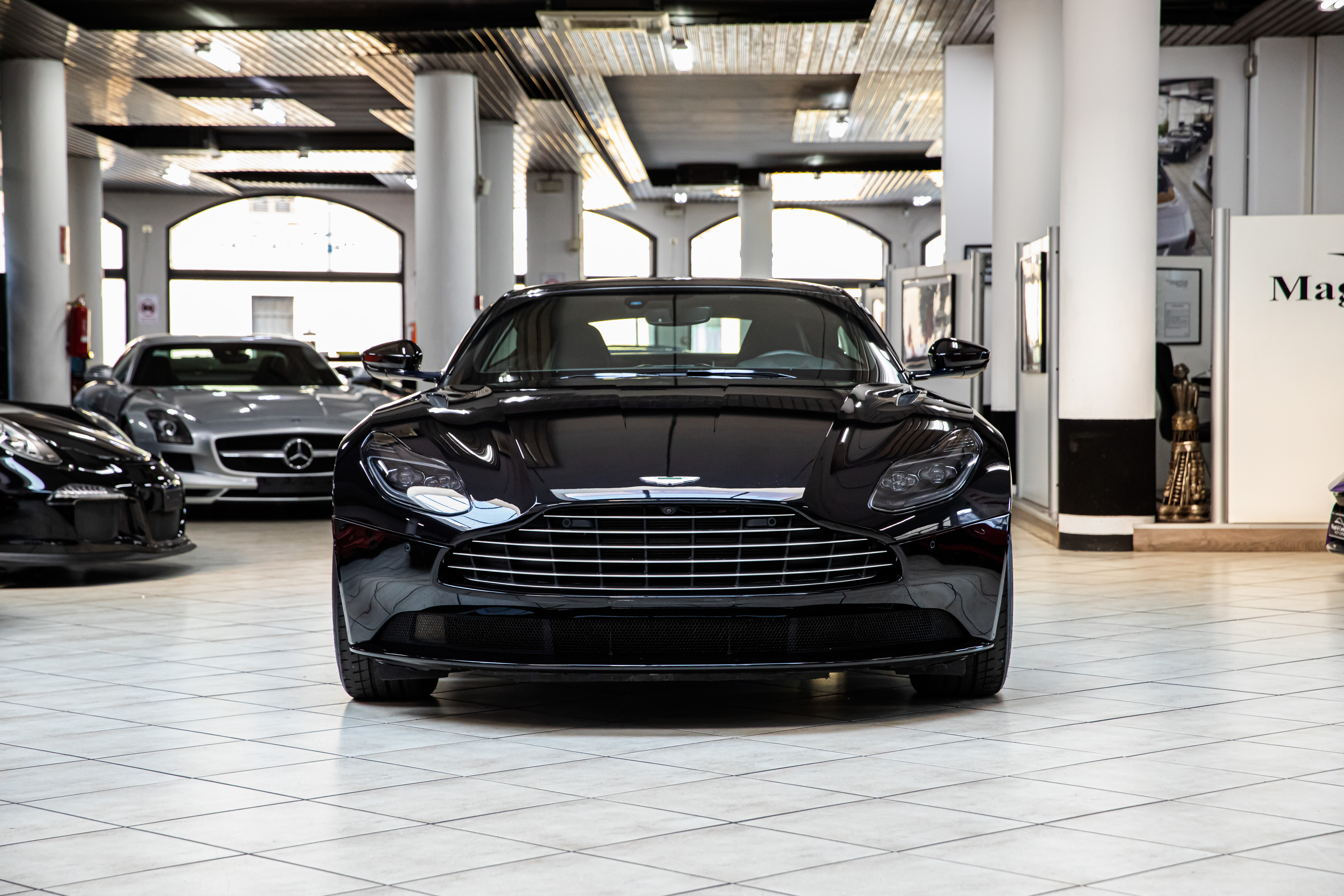 2019 Aston Martin DB11 offered by a specialist dealer in Milan, Italy, photo 7 of 20