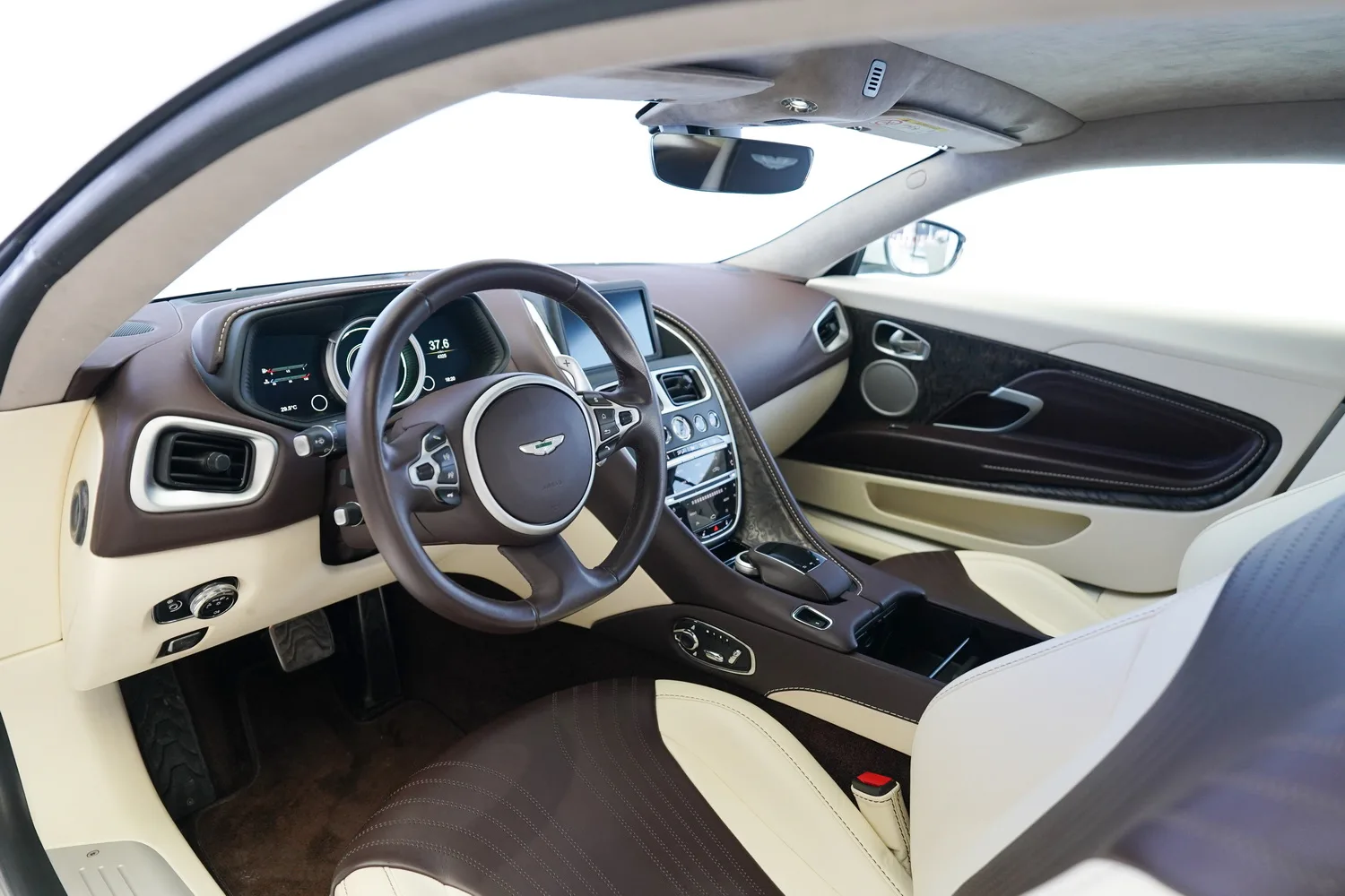 2019 Aston Martin DB11 V12, 11/18