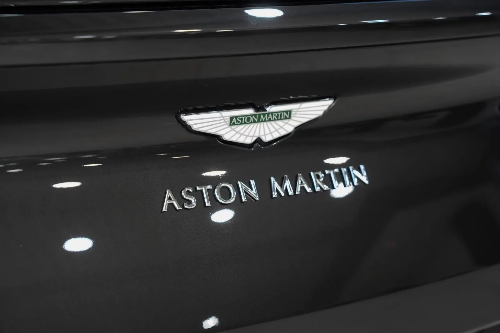 2019 Aston Martin DB11 V8, 12/30