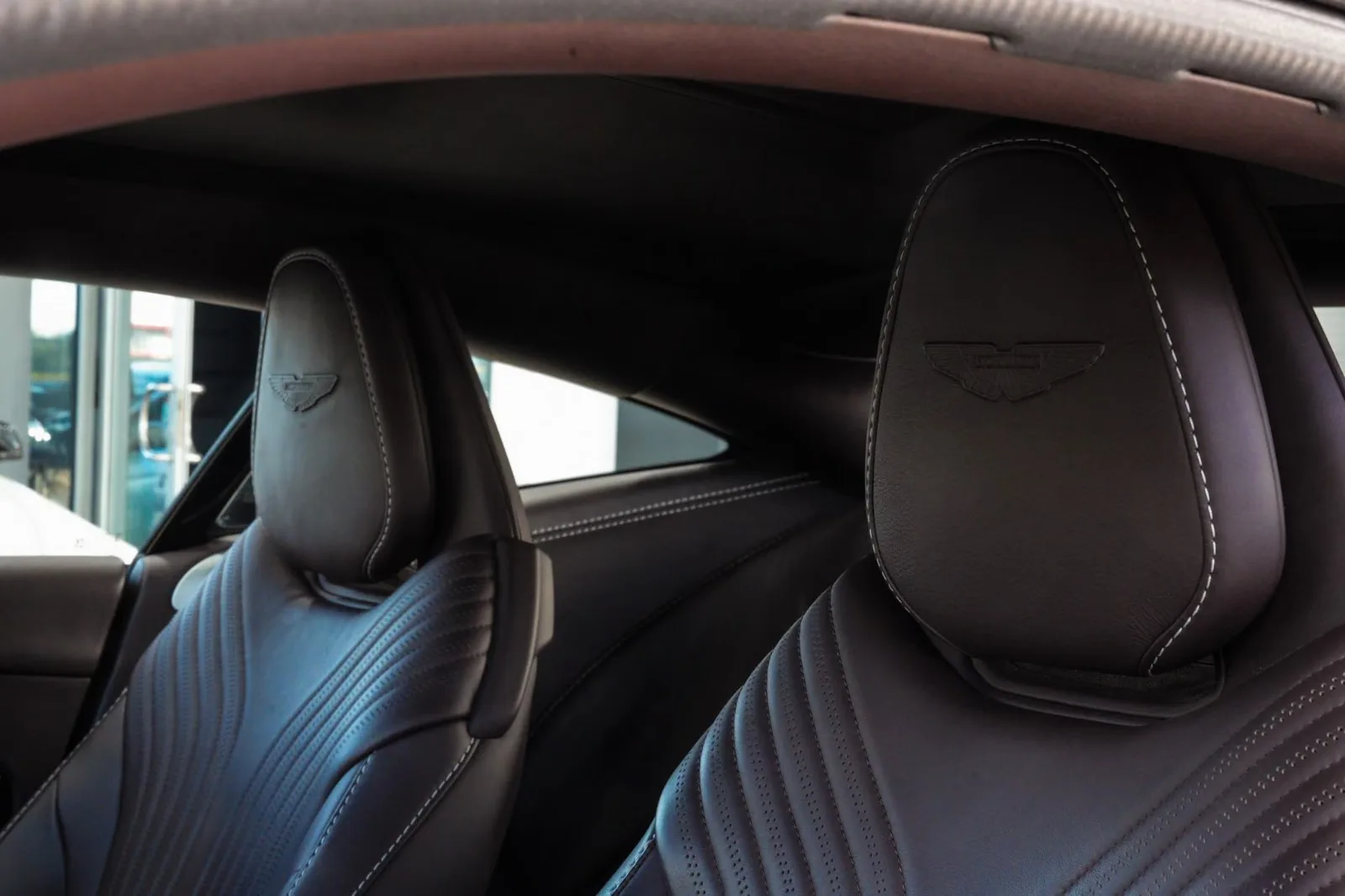 2019 Aston Martin DB11 V8, 16/30