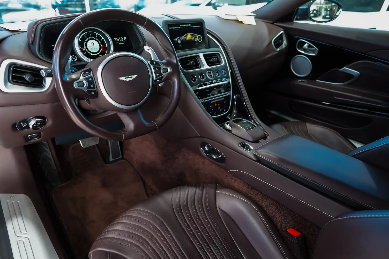 2019 Aston Martin DB11 V8, 21/30