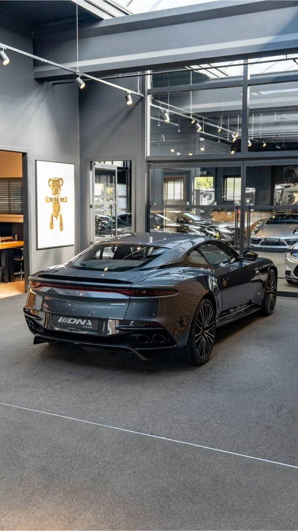 2019 Aston Martin DBS Superleggera, 20/30