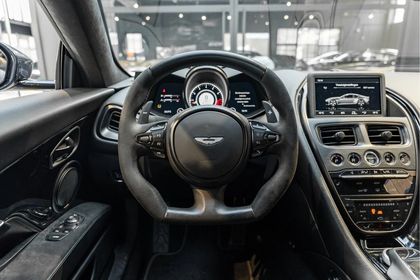 2019 Aston Martin DBS Superleggera, 25/30
