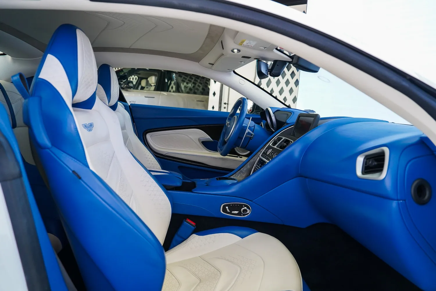2019 Aston Martin DBS Superleggera, 12/18
