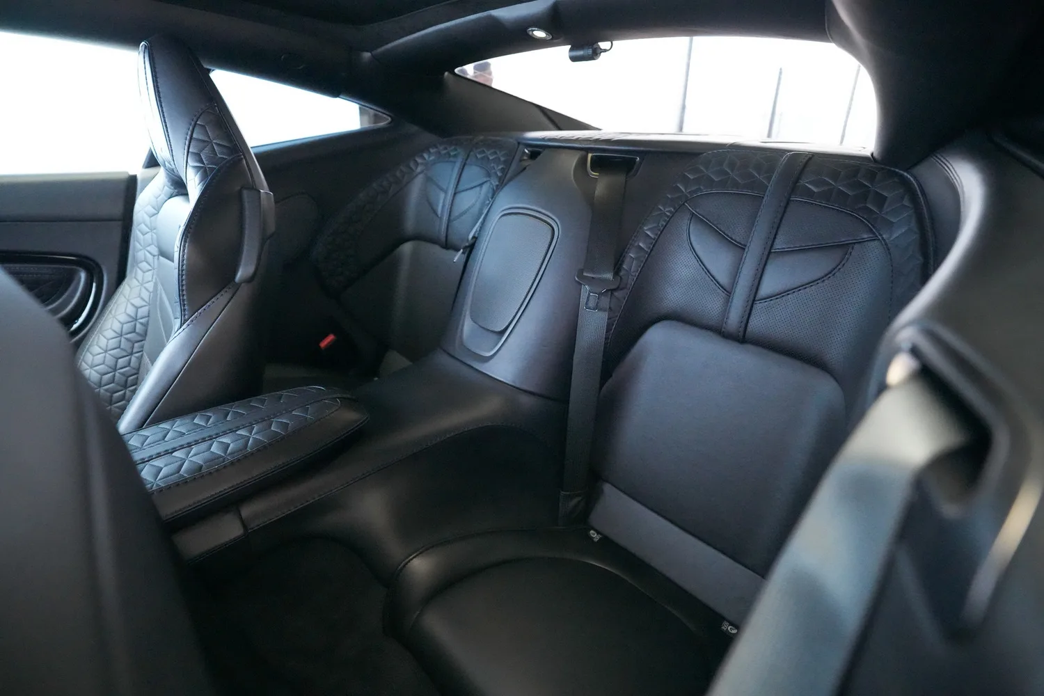 2019 Aston Martin DBS Superleggera, 7/18
