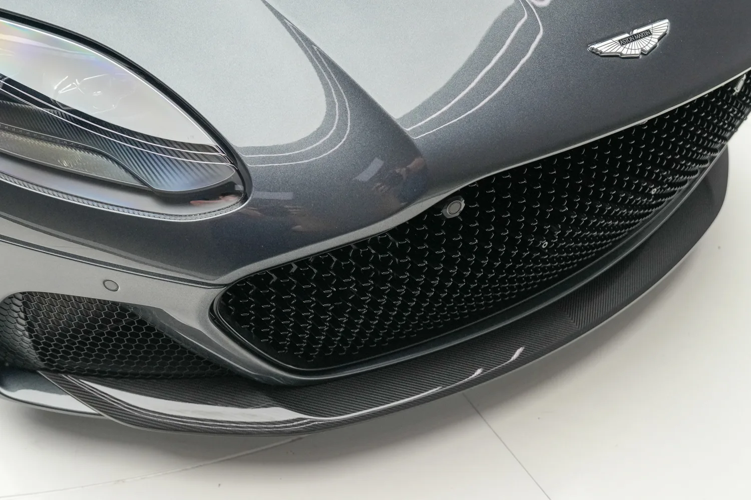 2019 Aston Martin DBS Superleggera, 11/18