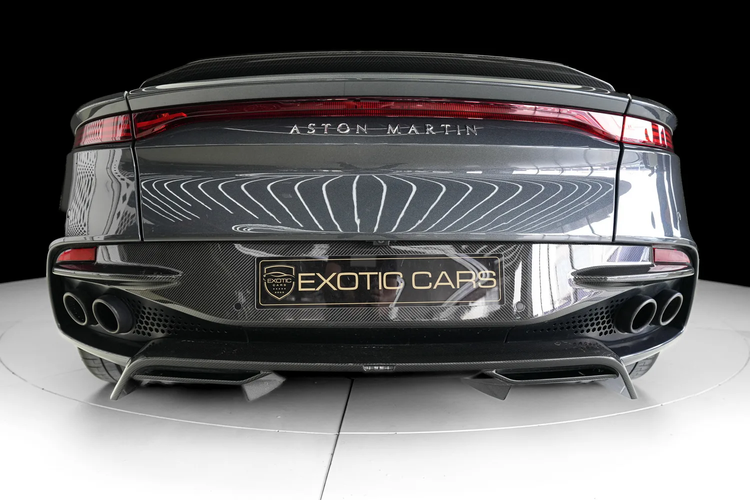 2019 Aston Martin DBS Superleggera, 13/18