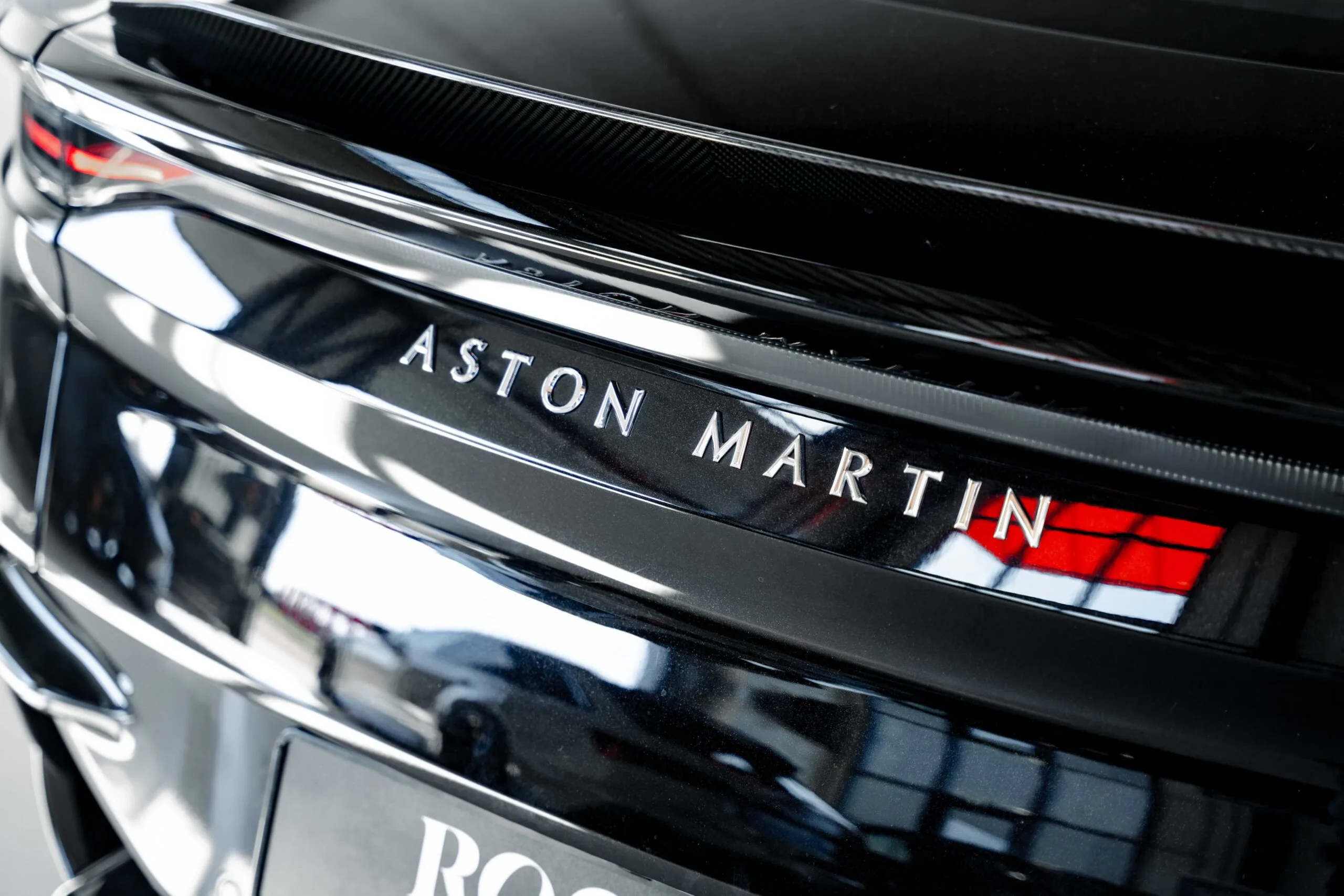 2019 Aston Martin DBS Superleggera, 5/30