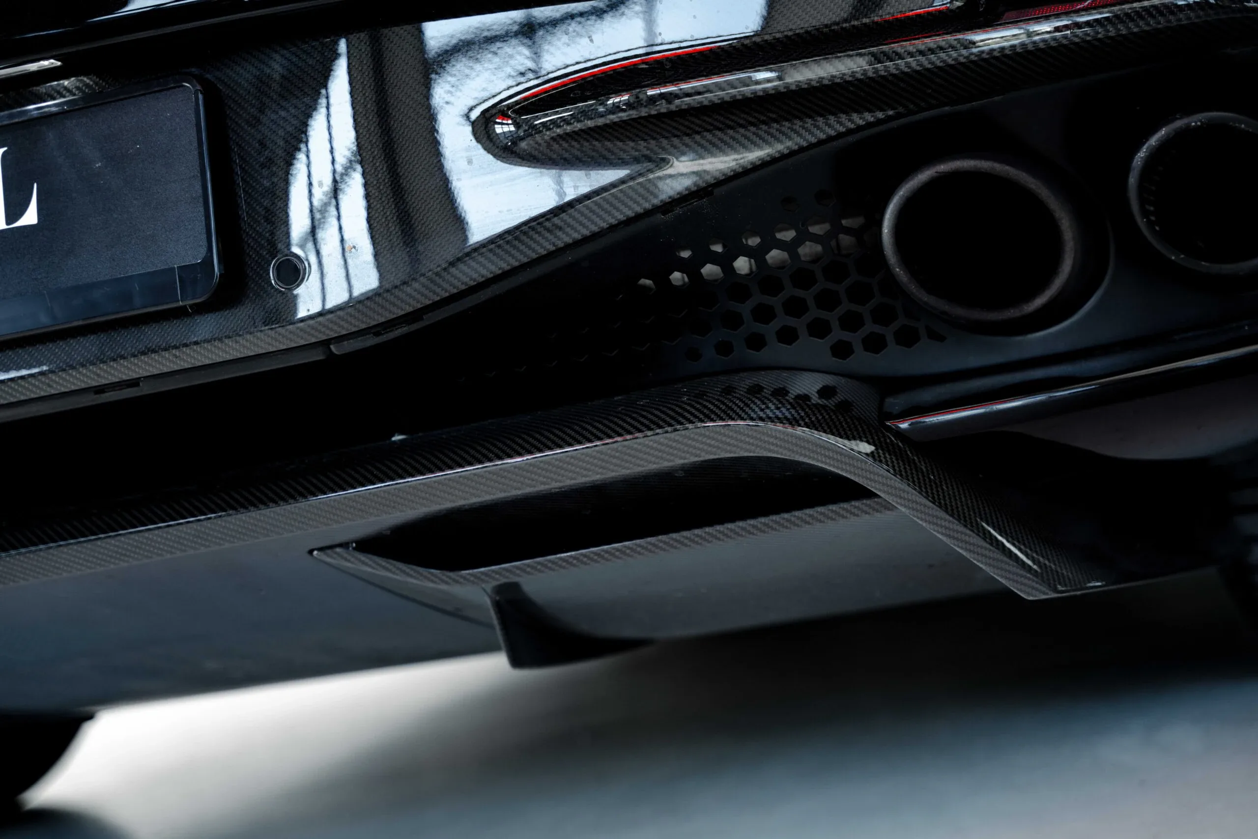 2019 Aston Martin DBS Superleggera, 9/30