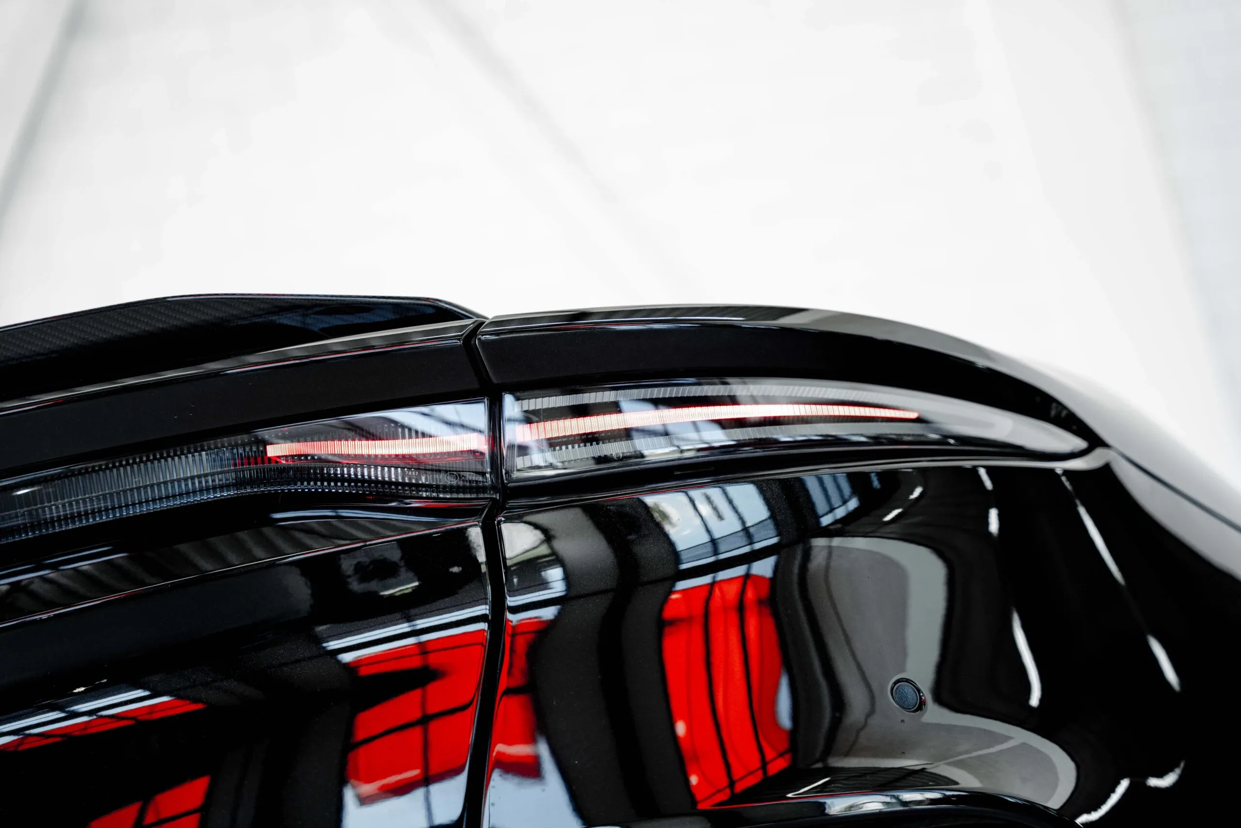 2019 Aston Martin DBS Superleggera, 12/30
