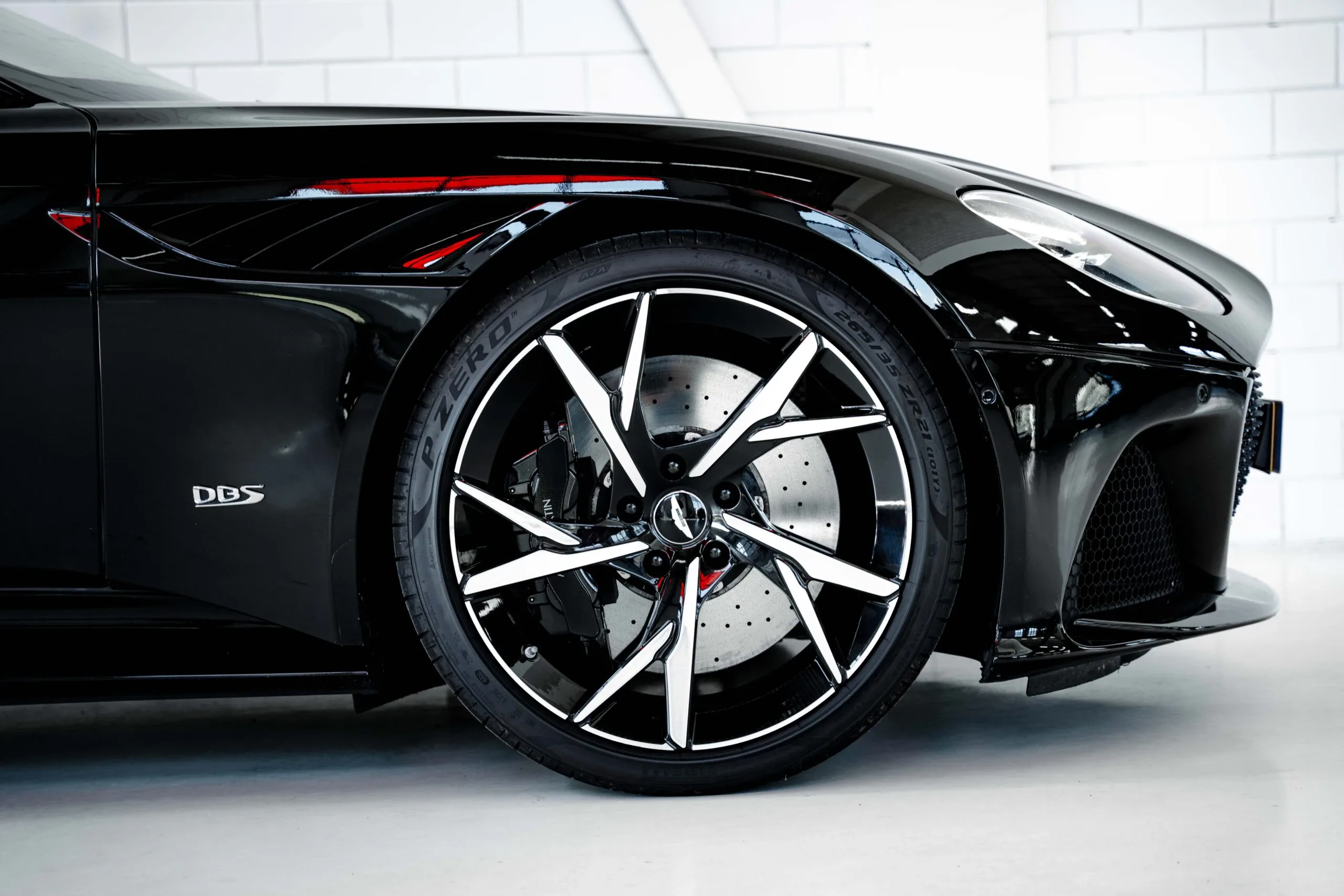 2019 Aston Martin DBS Superleggera, 18/30