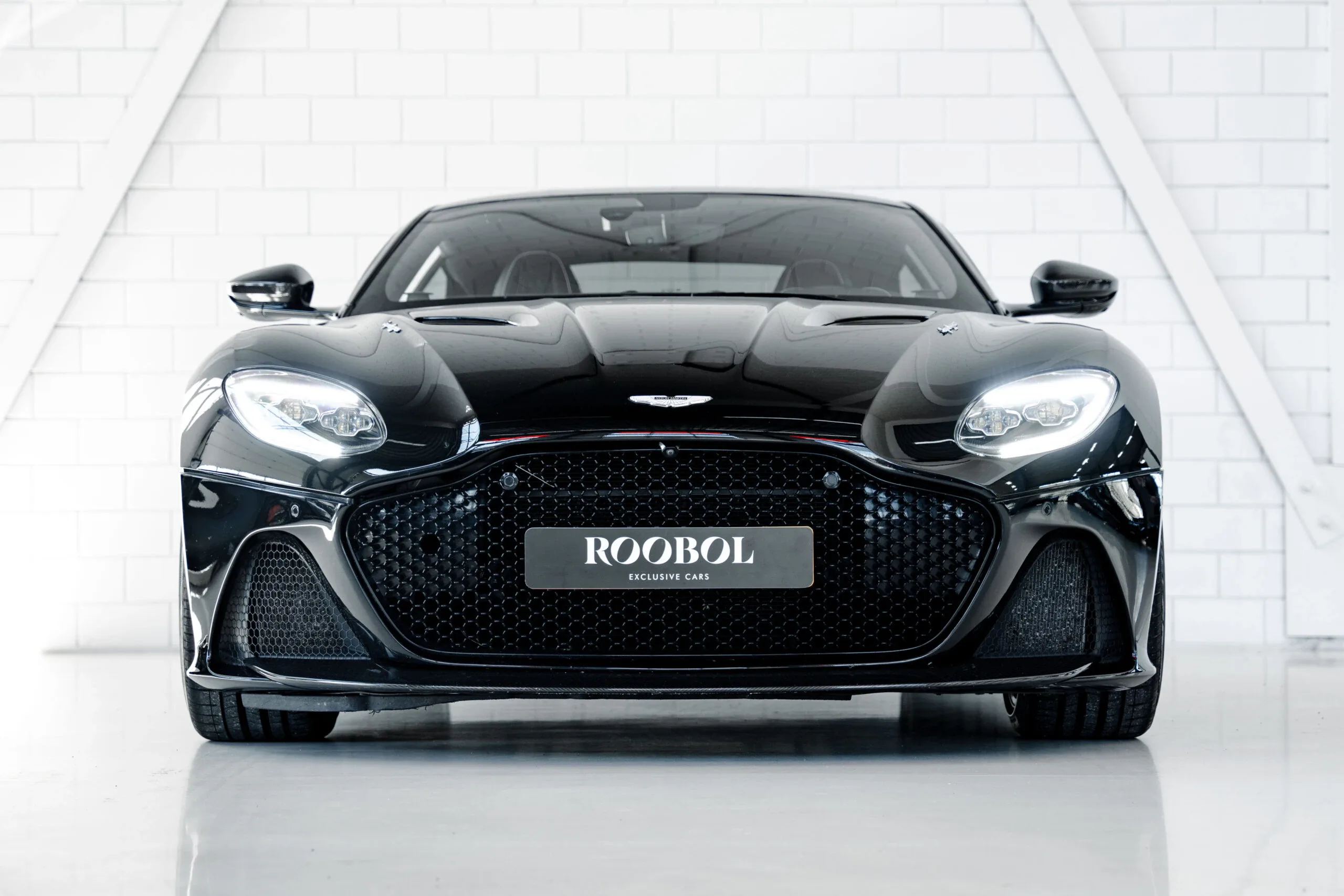 2019 Aston Martin DBS Superleggera, 19/30