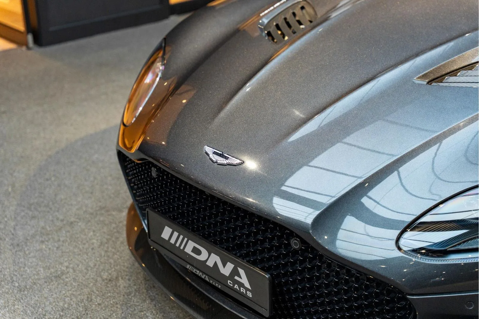 2019 Aston Martin DBS Superleggera Volante, 16/30