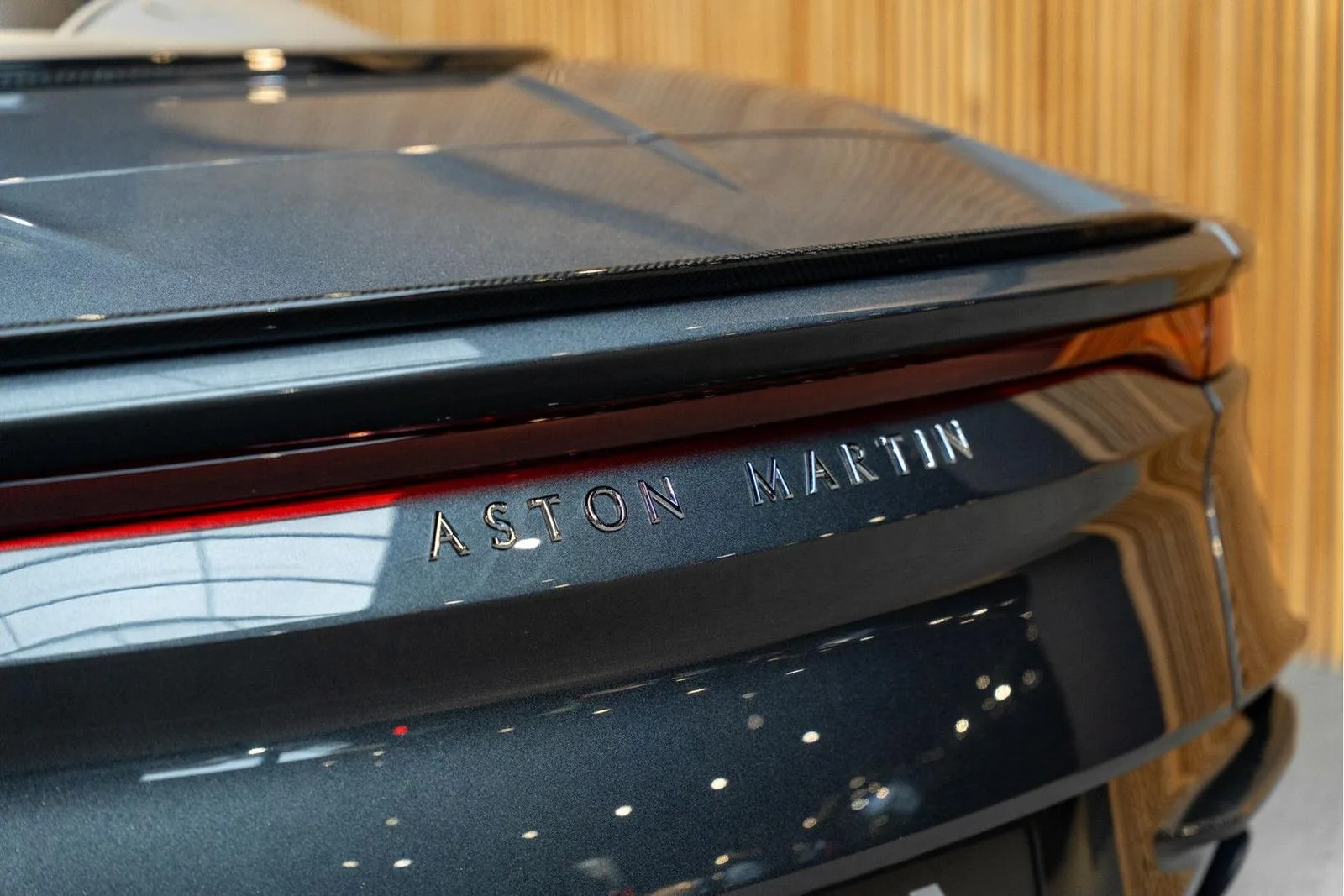 2019 Aston Martin DBS Superleggera Volante, 23/30