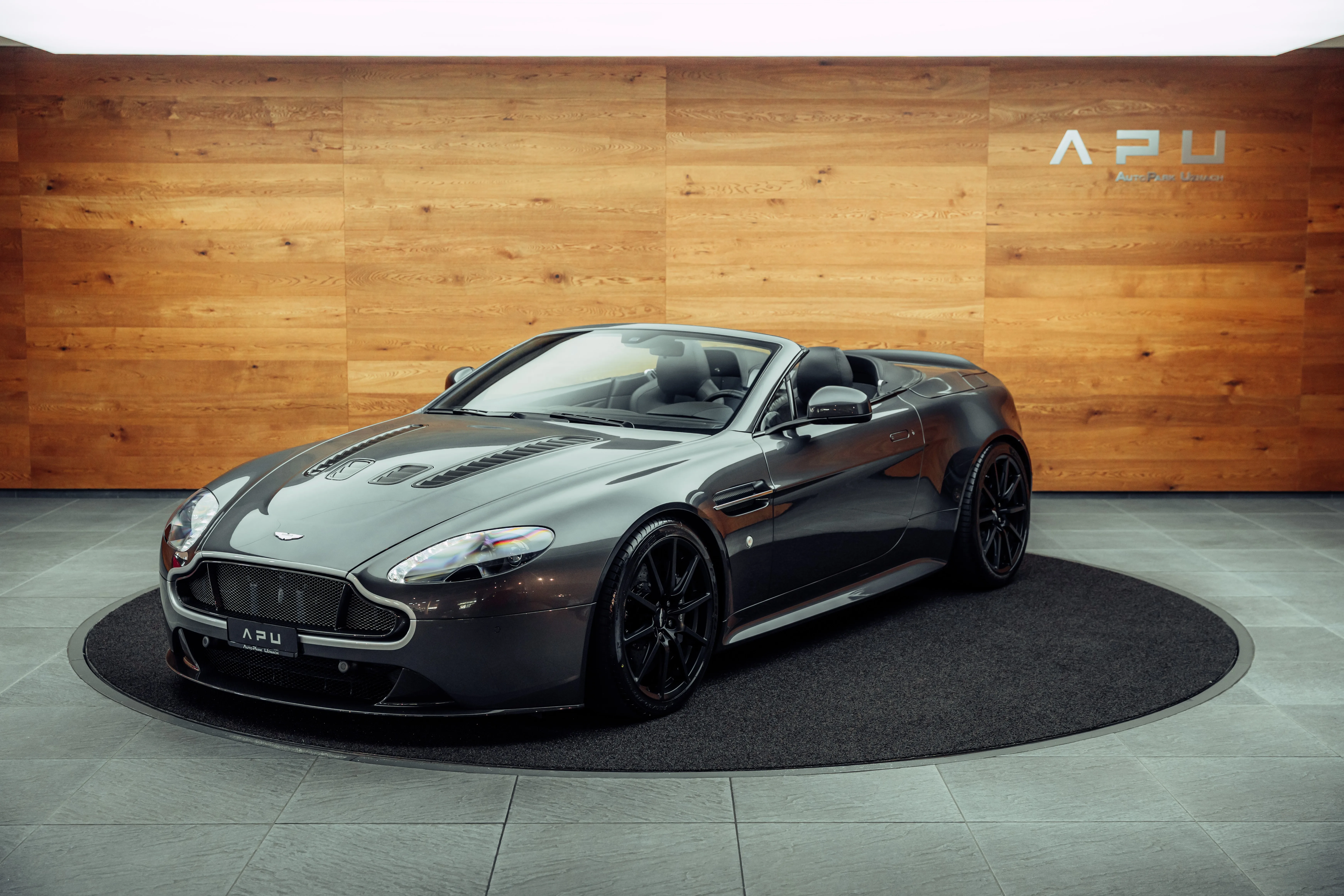 2019 Aston Martin V12 Vantage S Roadster, 5/30
