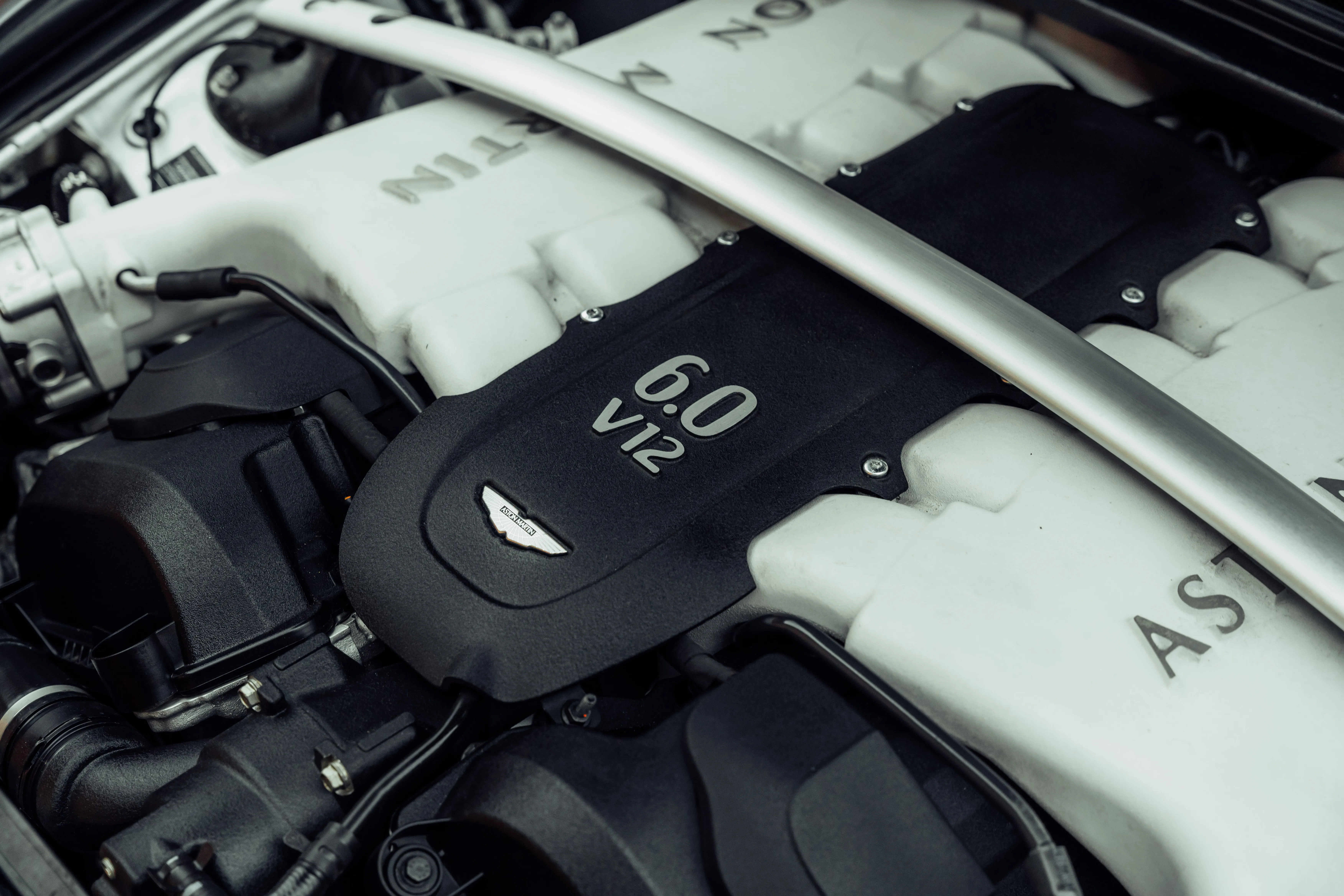 2019 Aston Martin V12 Vantage S Roadster, 24/30