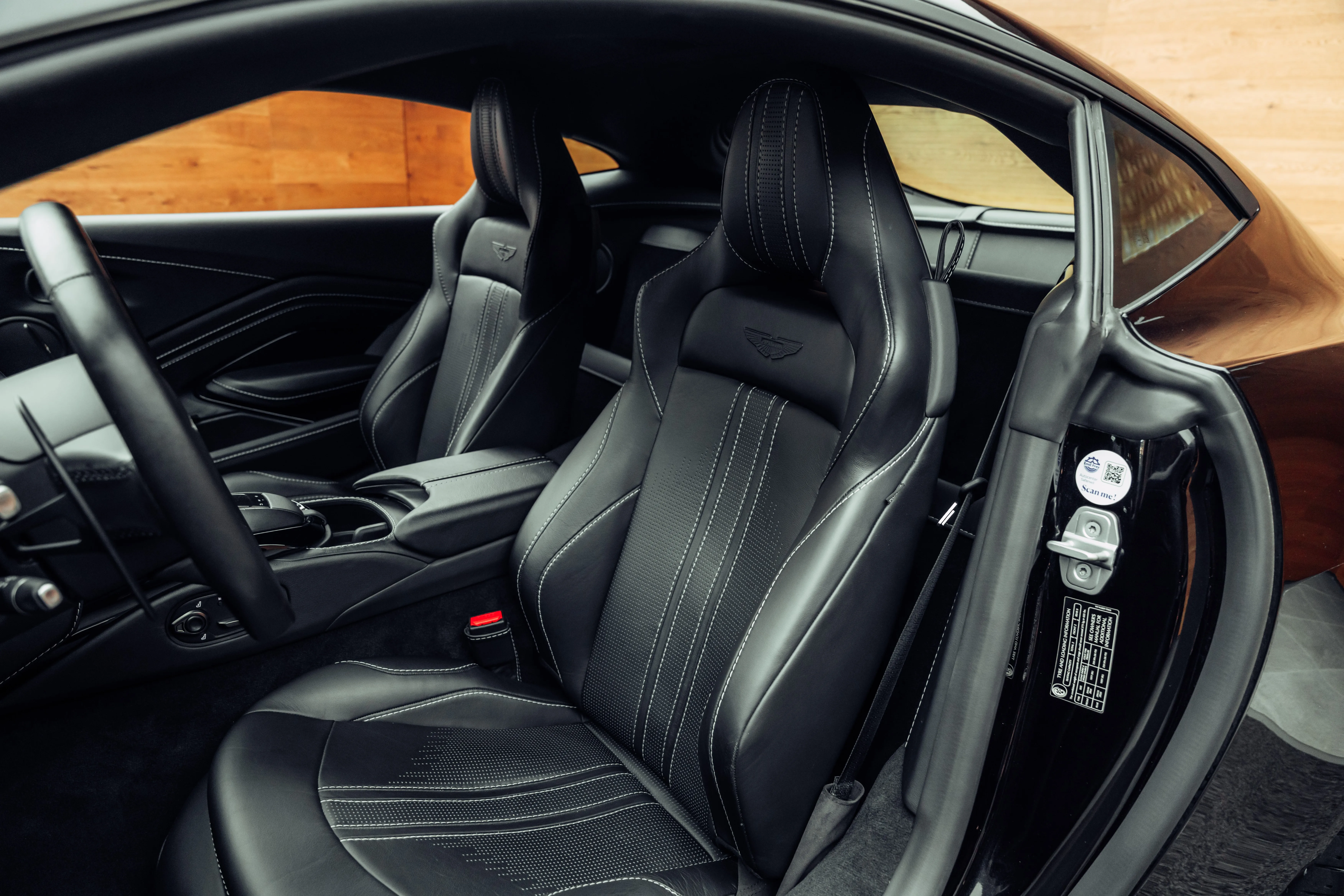 2019 Aston Martin V8 Vantage, 7/24