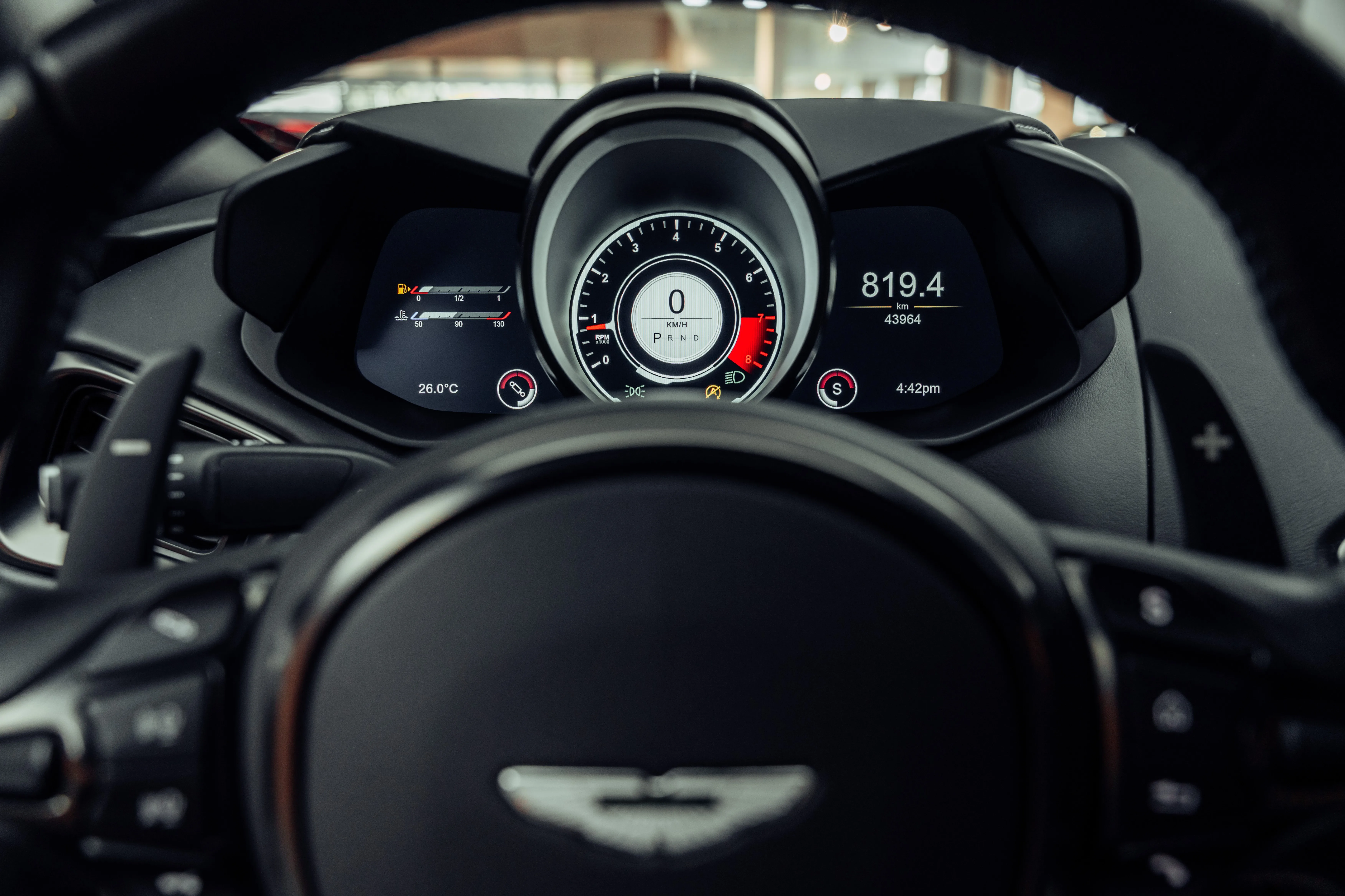 2019 Aston Martin V8 Vantage, 13/24