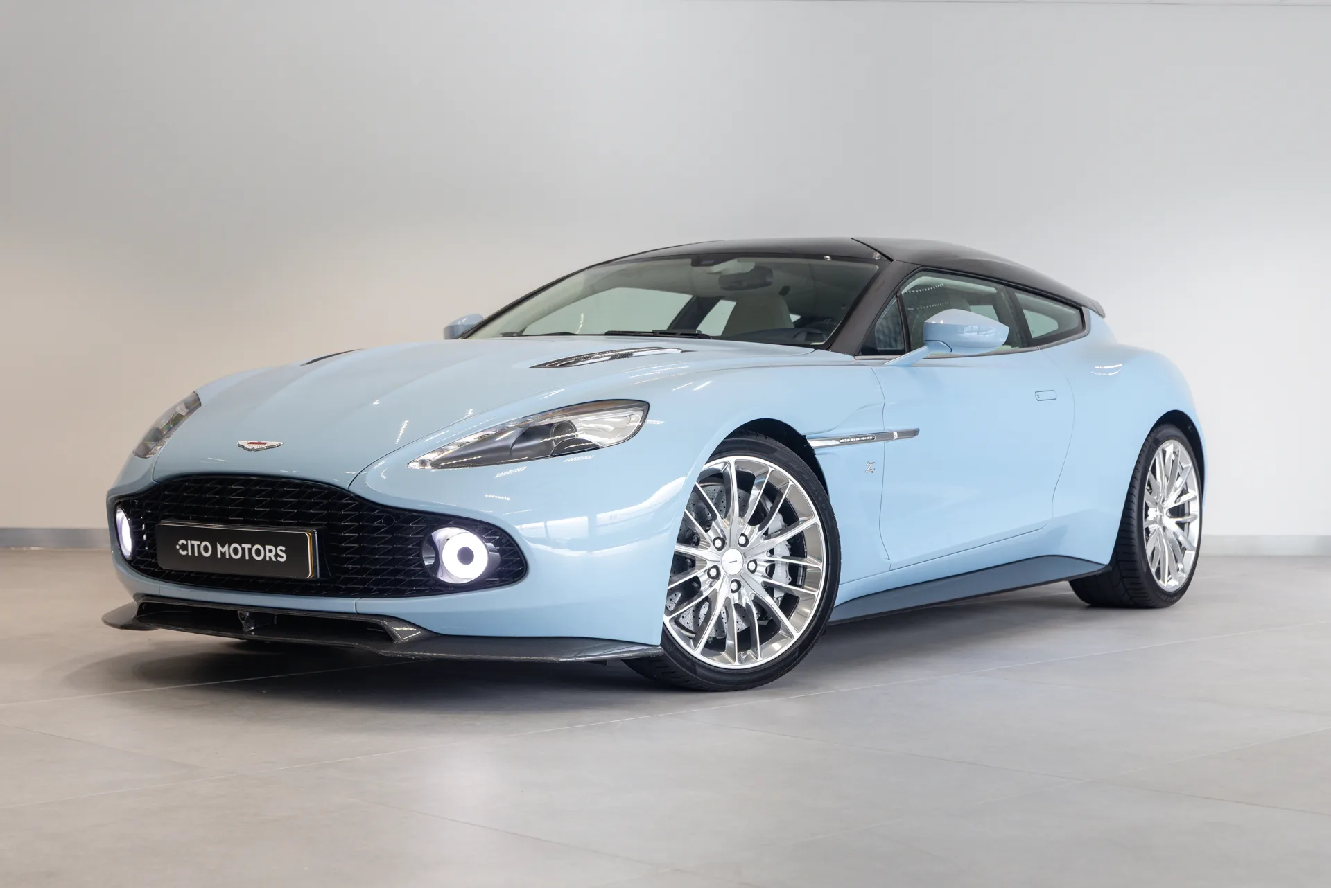 2019 Aston Martin Vanquish Zagato Shooting Brake angeboten von einem Fachhändler in Eindhoven, Niederlande, Hauptfoto