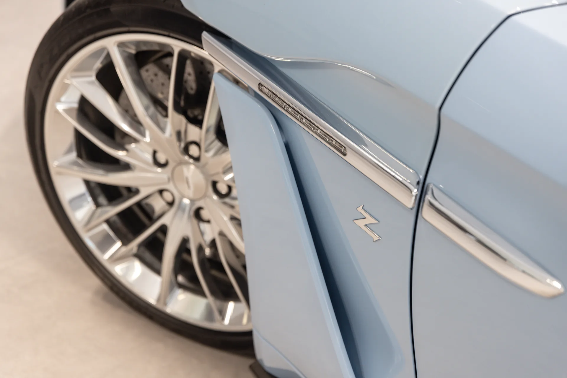 2019 Aston Martin Vanquish Zagato Shooting Brake, 17/30