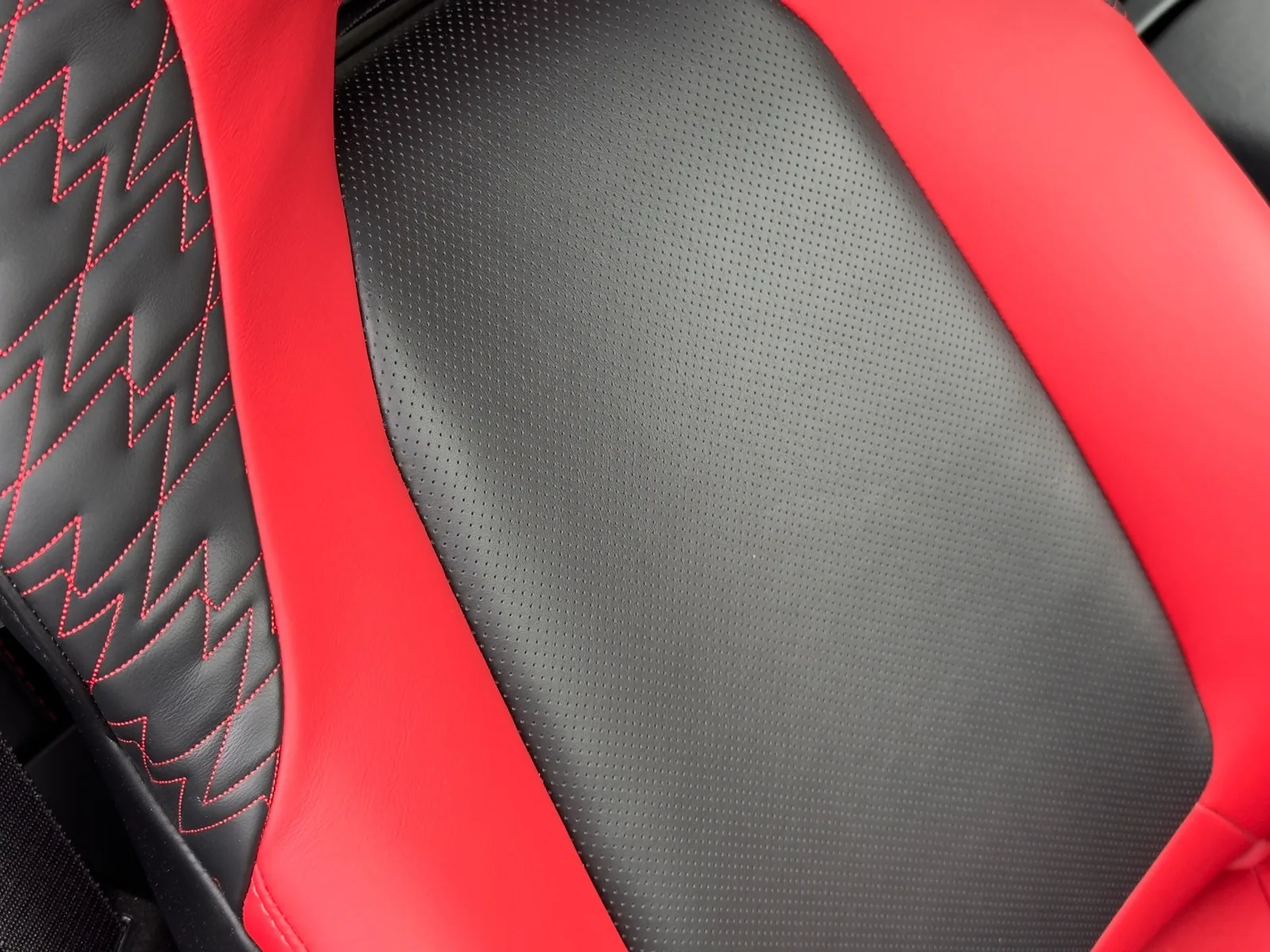 2019 Aston Martin Vanquish Zagato Shooting Brake, 17/30