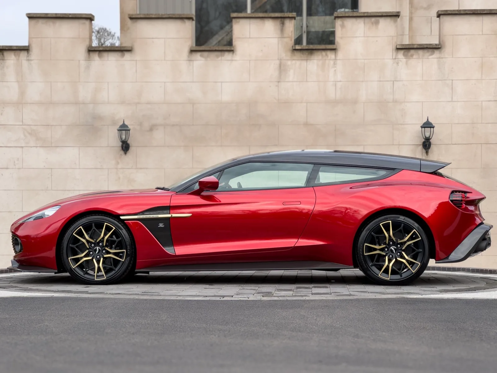 2019 Aston Martin Vanquish Zagato Shooting Brake, 5/30