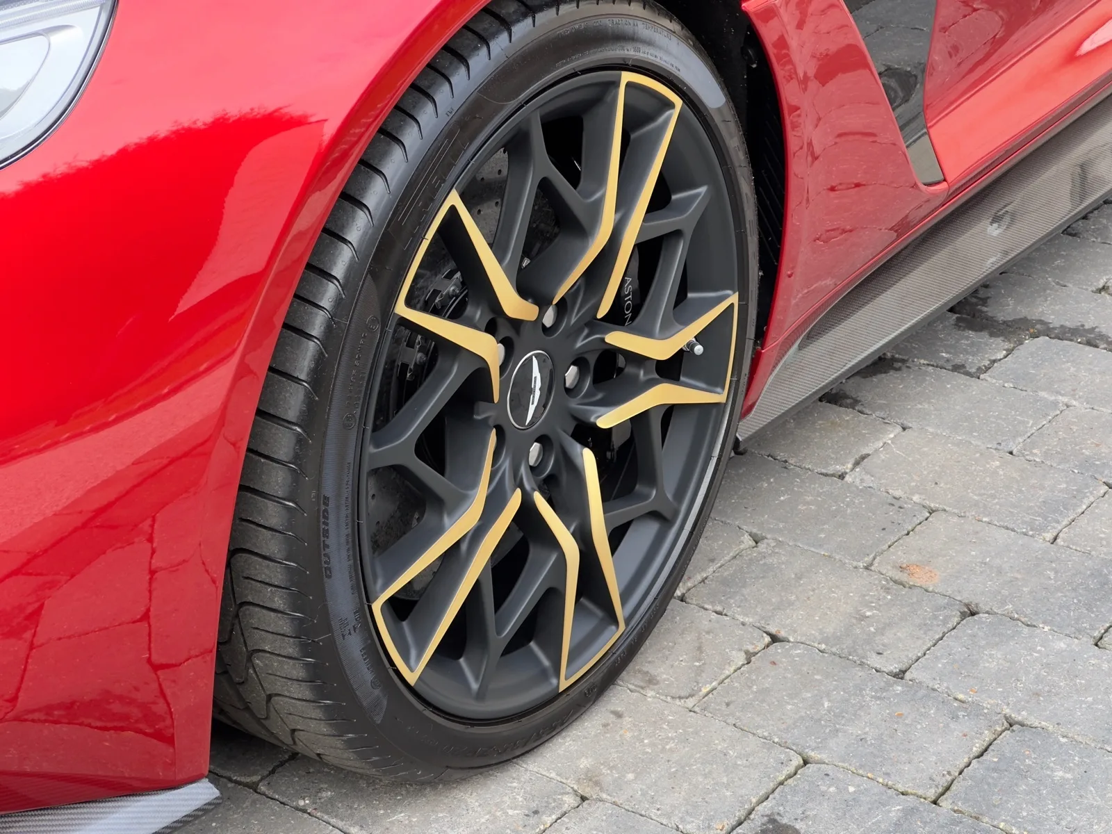2019 Aston Martin Vanquish Zagato Shooting Brake, 13/30