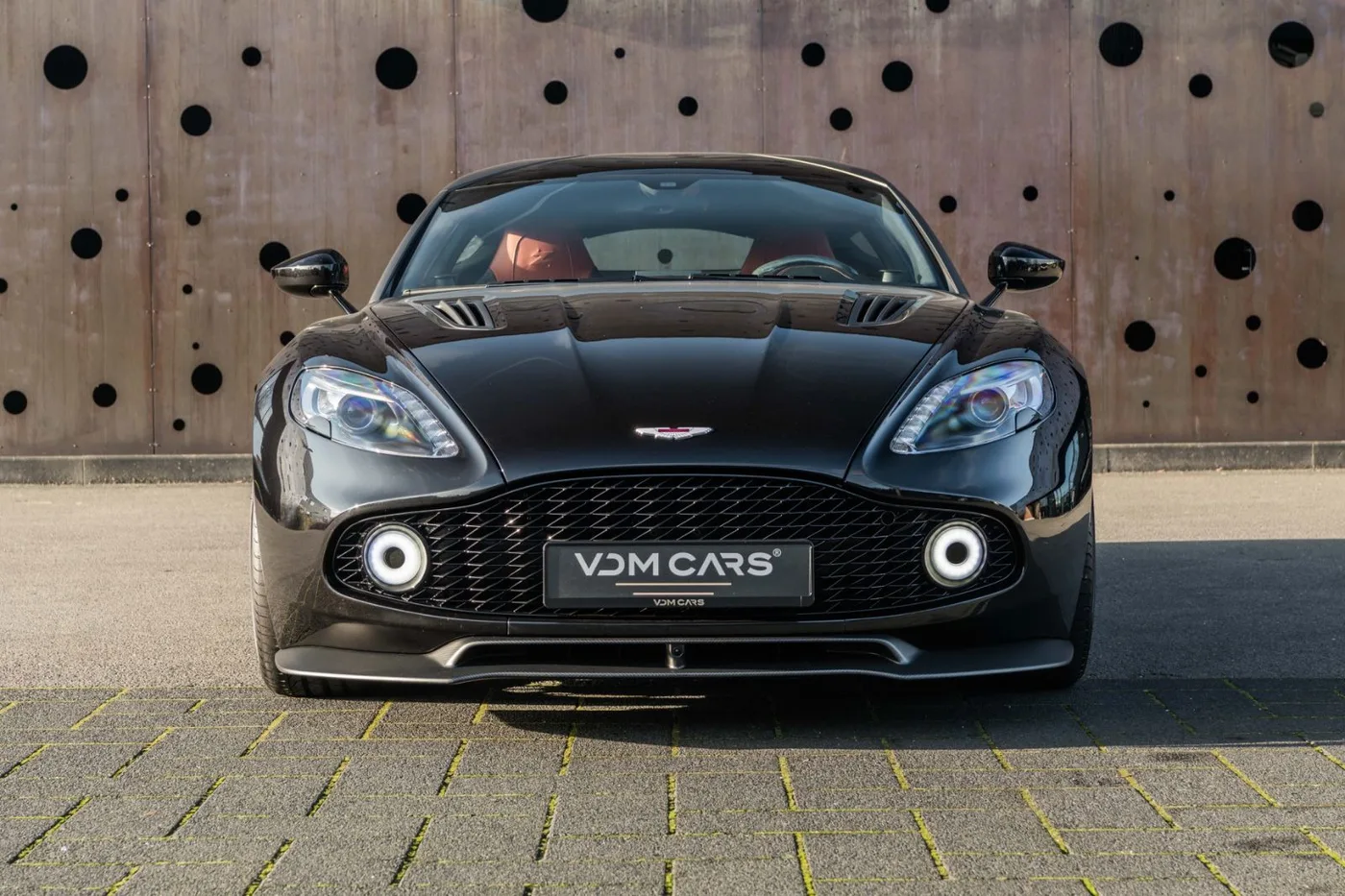 2019 Aston Martin Vanquish Zagato Shooting Brake offered by a supercar dealer in Gronau, Germany, photo 2 of 25