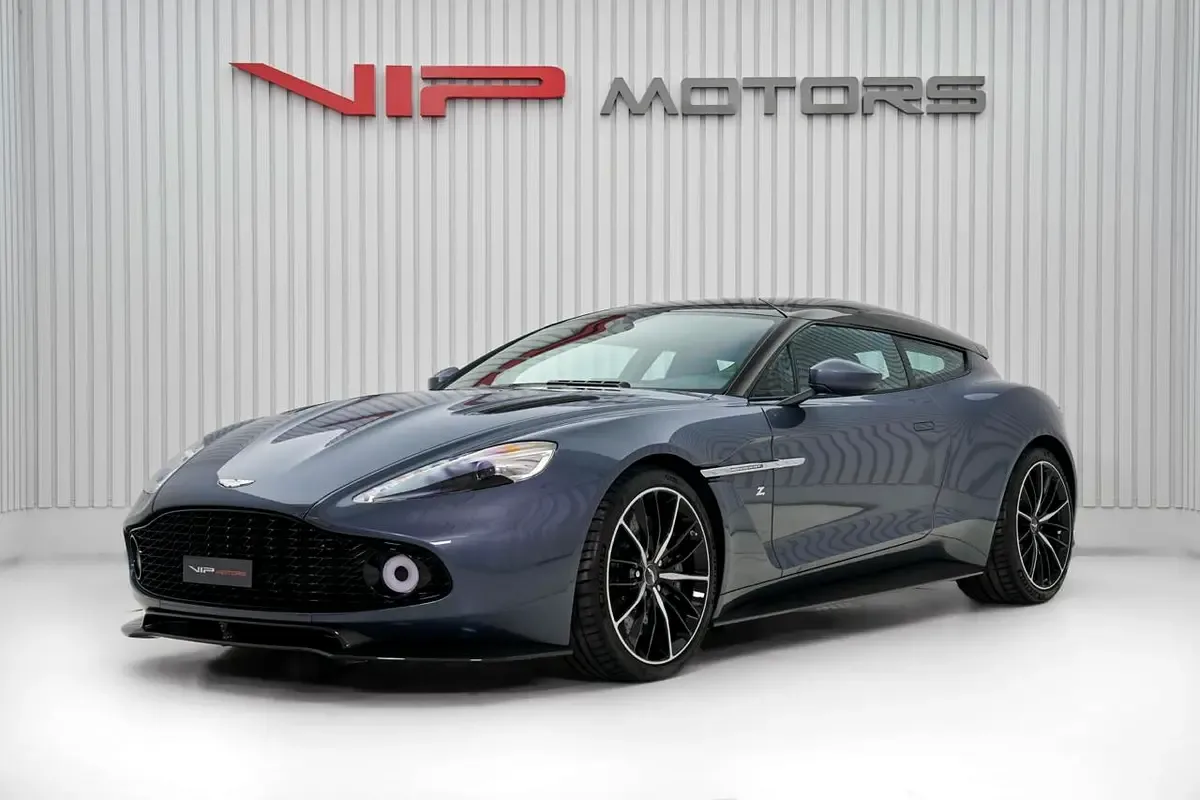 2019 Aston Martin Vanquish Zagato proposta da un concessionario specializzato a Dubai, Emirati Arabi Uniti, foto principale