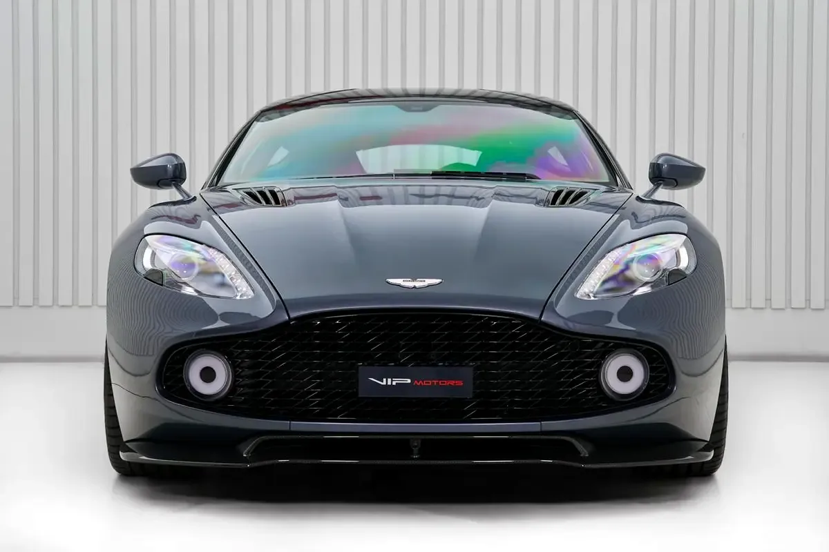2019 Aston Martin Vanquish Zagato, 2/14