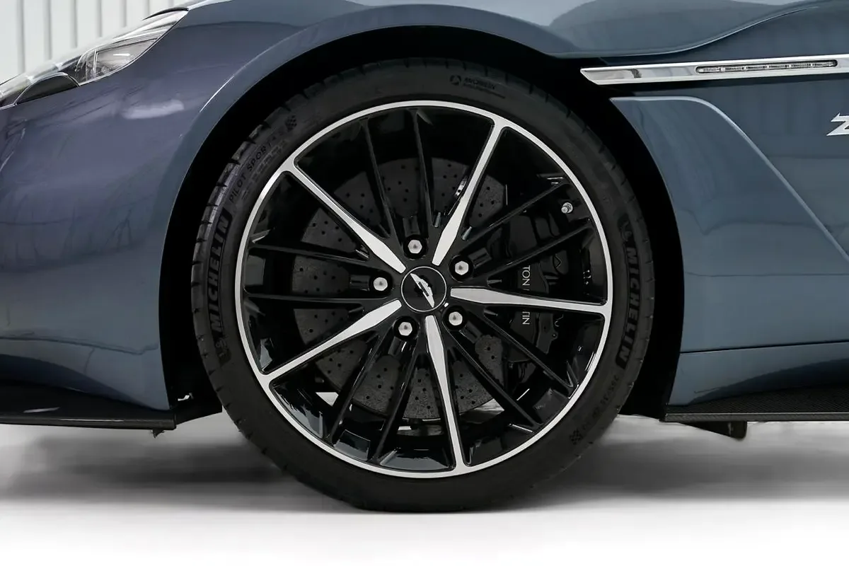 2019 Aston Martin Vanquish Zagato, 10/14