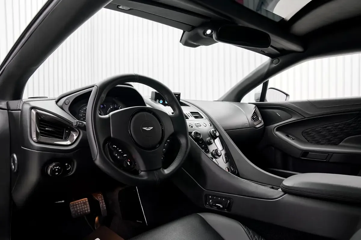 2019 Aston Martin Vanquish Zagato, 11/14