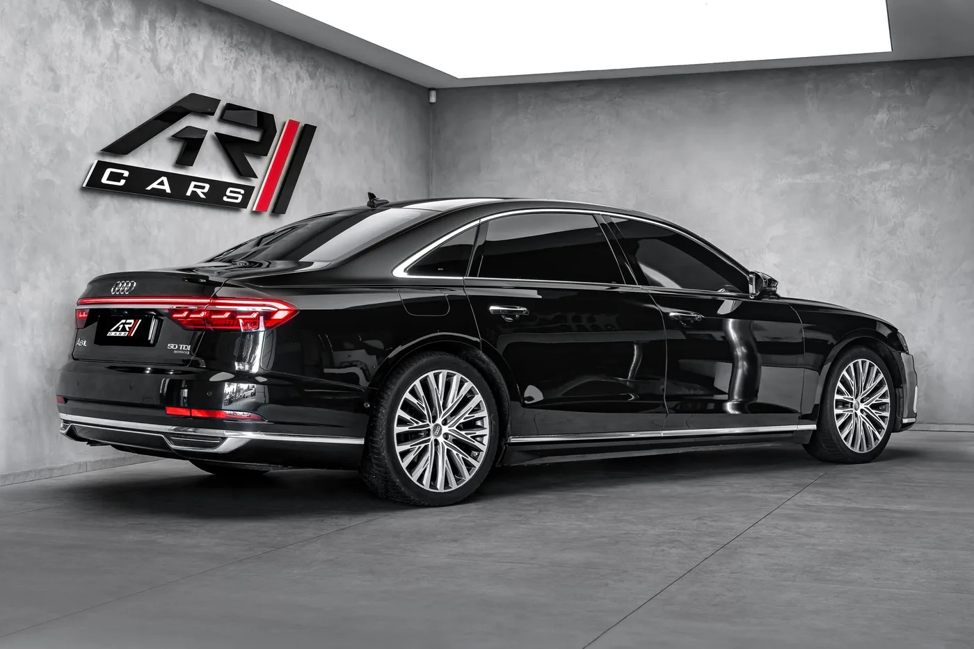 2019 Audi A8 50 TDI L proposée par un concessionnaire spécialisé à Ostrava, Tchéquie, photo 5 sur 25
