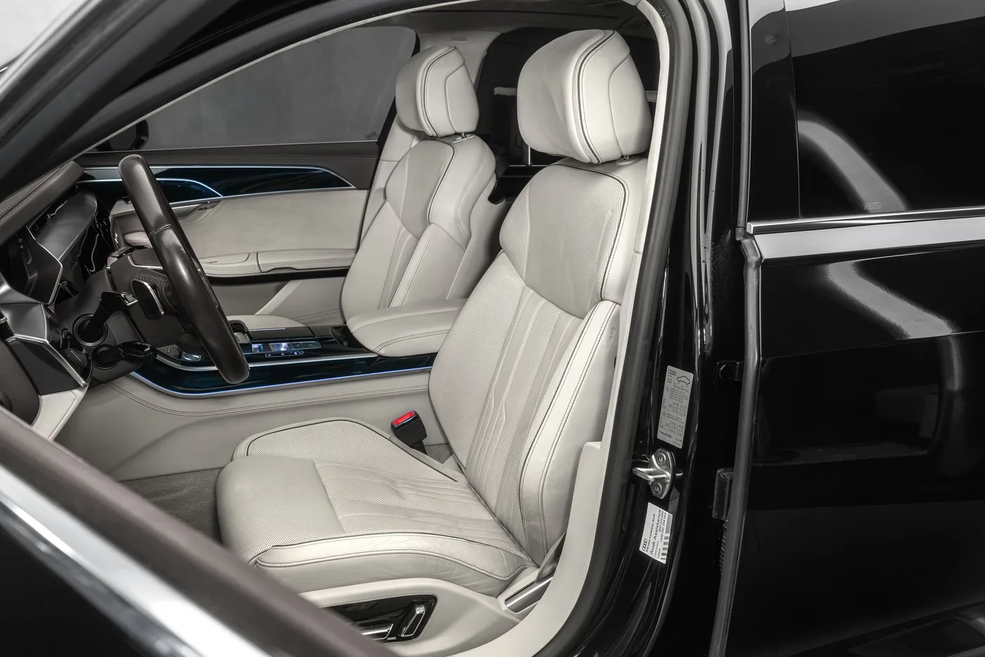 2019 Audi A8 50 TDI L proposée par un concessionnaire spécialisé à Ostrava, Tchéquie, photo 12 sur 25