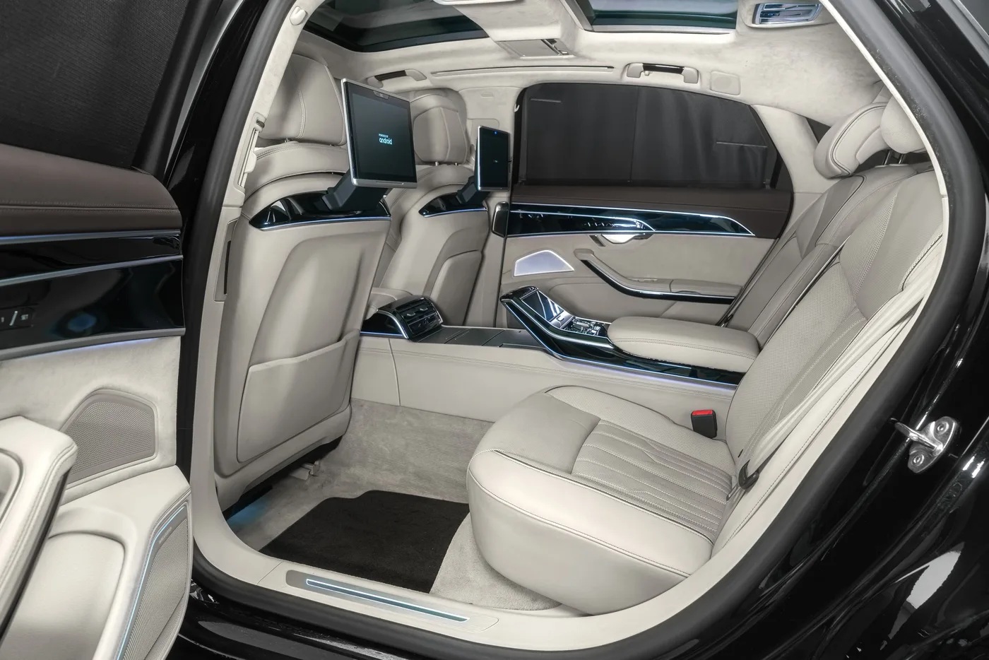 2019 Audi A8 50 TDI L proposée par un concessionnaire spécialisé à Ostrava, Tchéquie, photo 13 sur 25
