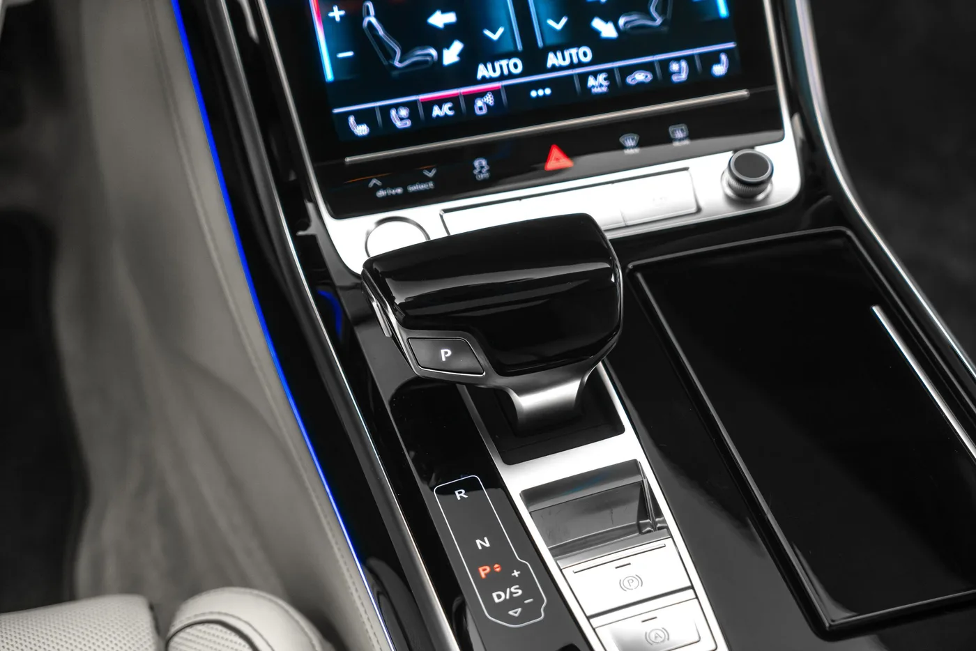 2019 Audi A8 50 TDI L proposée par un concessionnaire spécialisé à Ostrava, Tchéquie, photo 15 sur 25