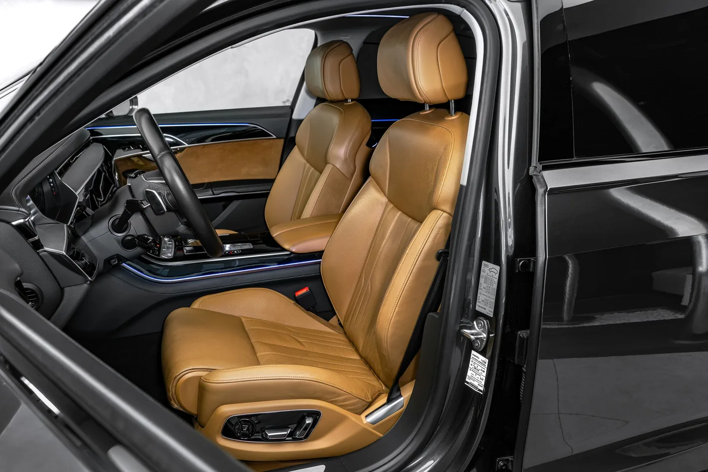 2019 Audi A8 55 TFSI angeboten von einem Fachhändler in Ostrava, Tschechien, Foto 12 von 21