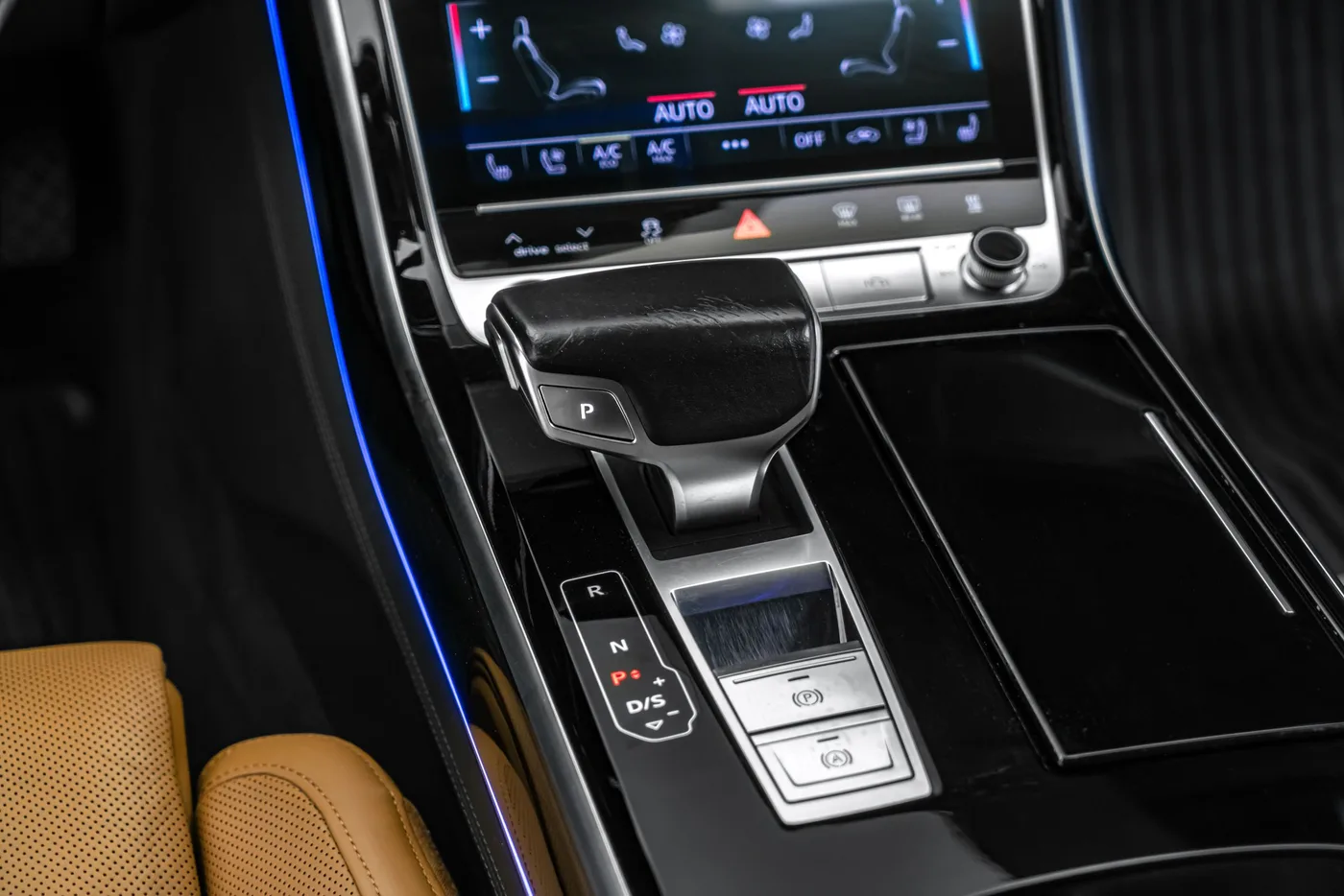 2019 Audi A8 55 TFSI angeboten von einem Fachhändler in Ostrava, Tschechien, Foto 16 von 21