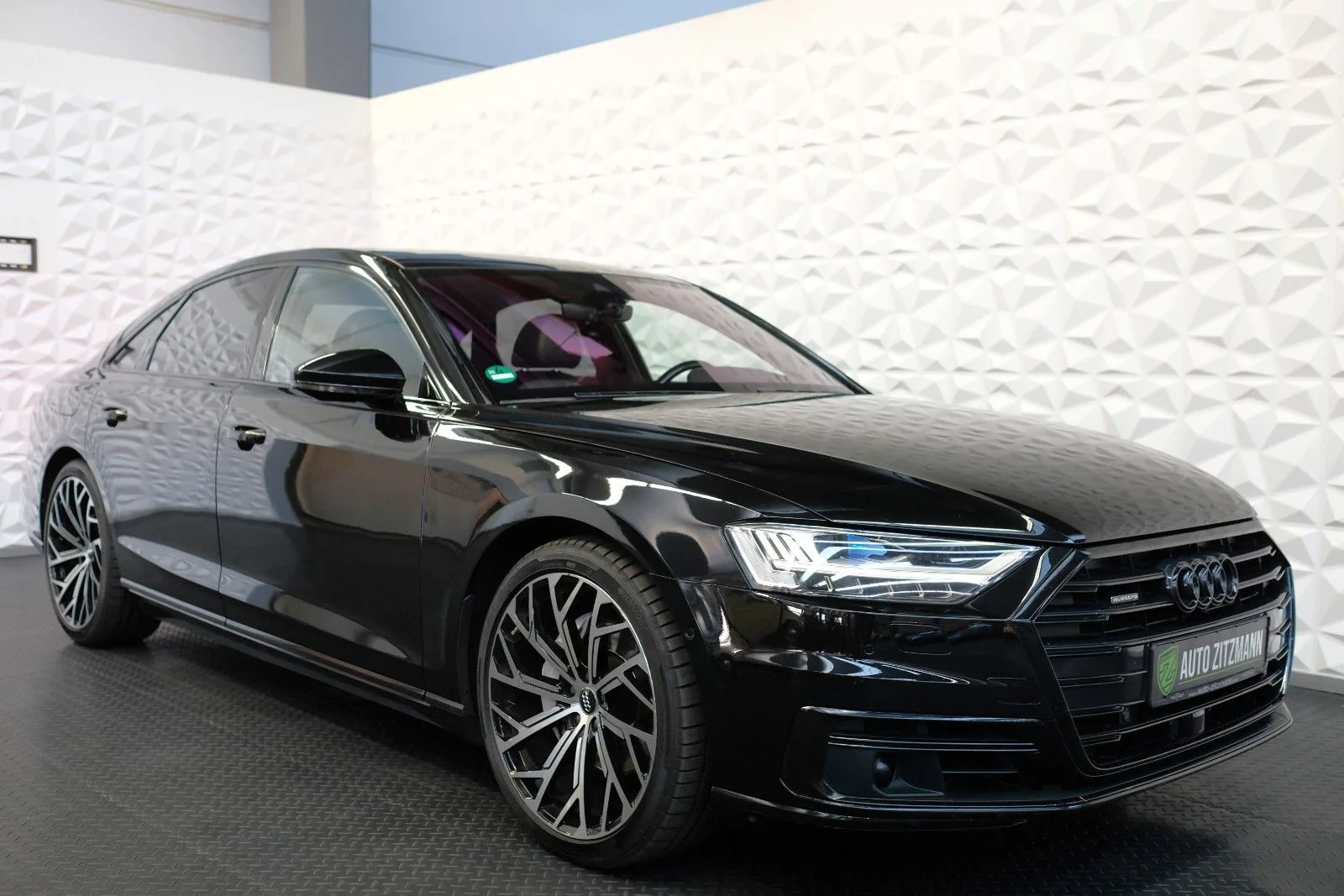 2019 Audi A8 proposée par un spécialiste de la supercar à Nuremberg, Allemagne, photo principale