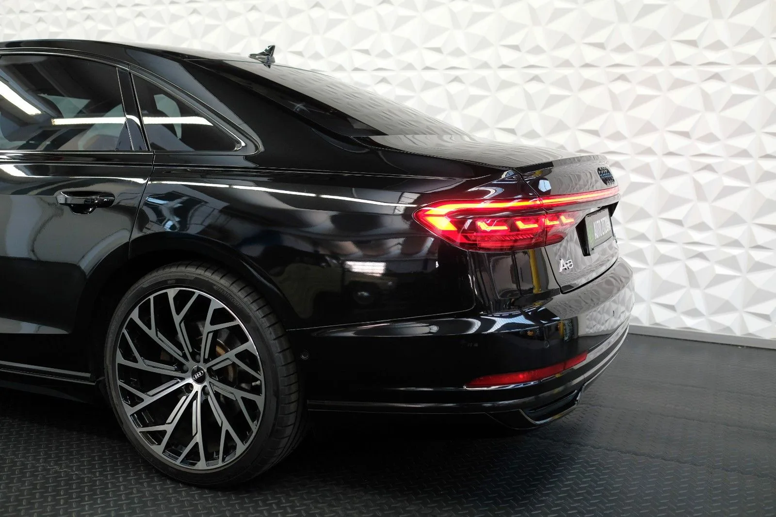 2019 Audi A8, 8/30