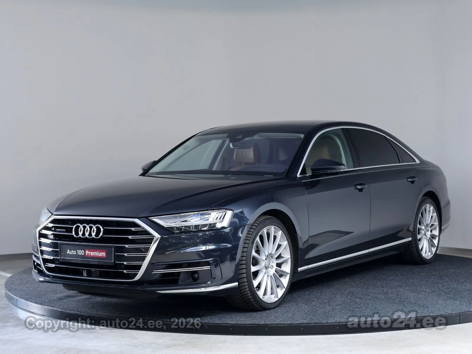 2019 Audi A8 L 50 TDI quattro en un concesionario especializado de Tallinn, Estonia, foto principal