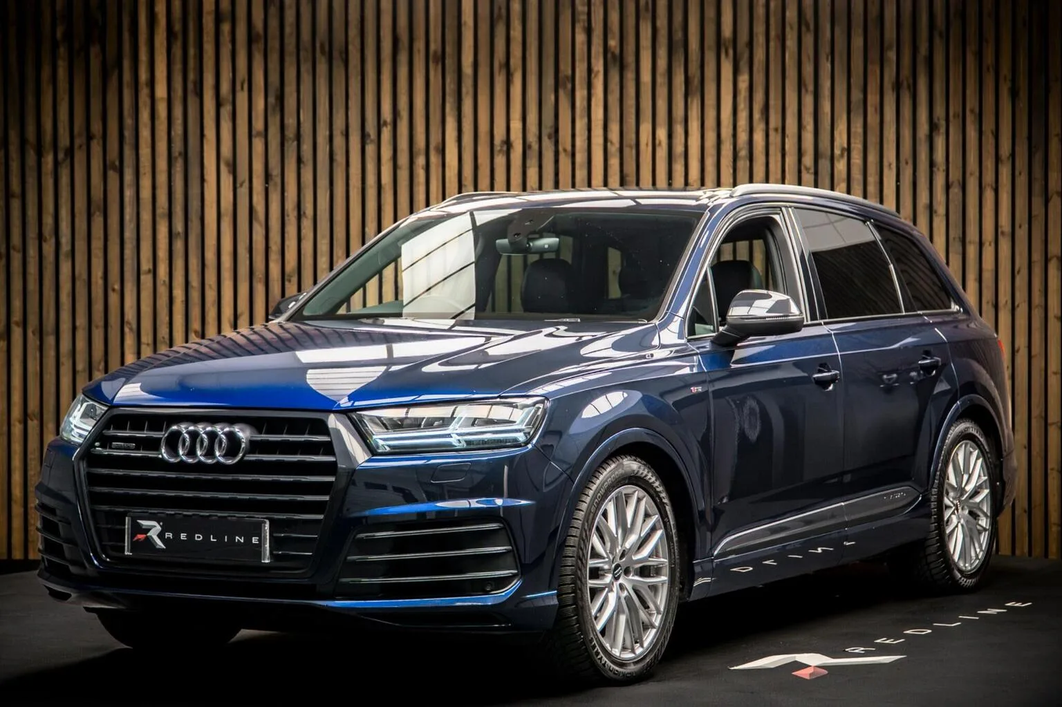 2019 Audi Q7 Black Edition angeboten von einem Fachhändler in Knaresborough, Vereinigtes Königreich, Hauptfoto
