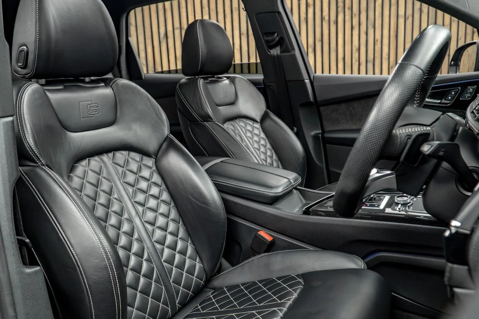 2019 Audi Q7 Black Edition, 2/30